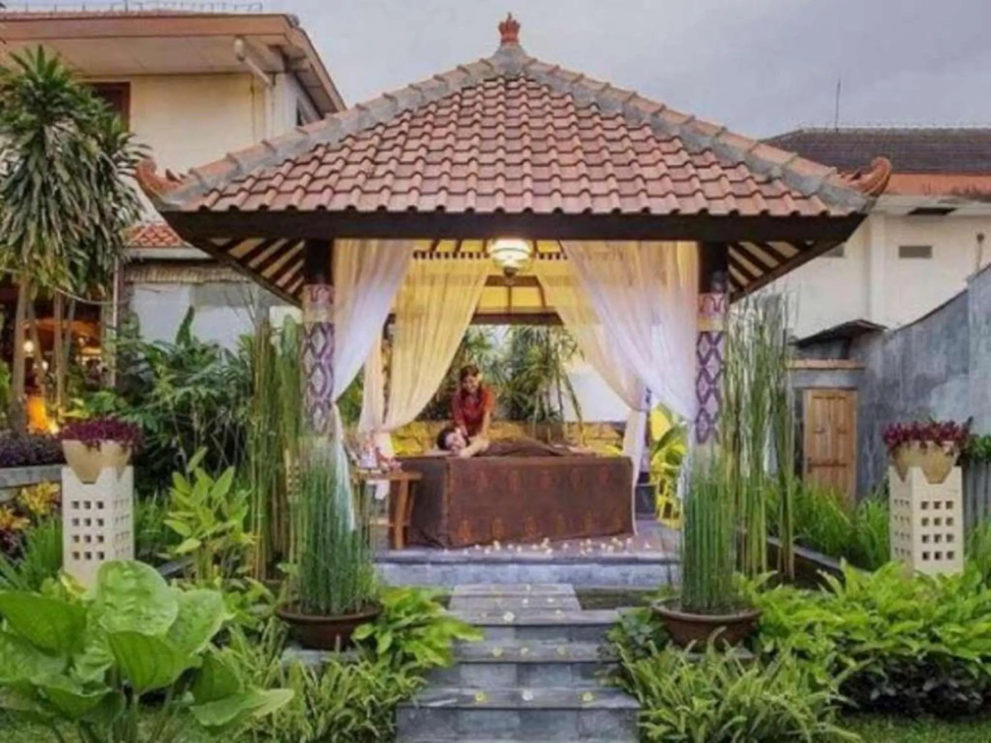 Puri Artha Hotel