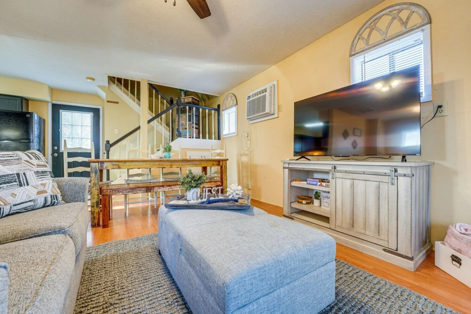 Charming Studio Home 12 Mi to Eureka Springs!