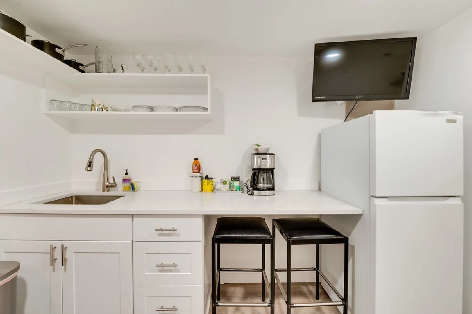 Apartment Near Juneau Downtown Historic District