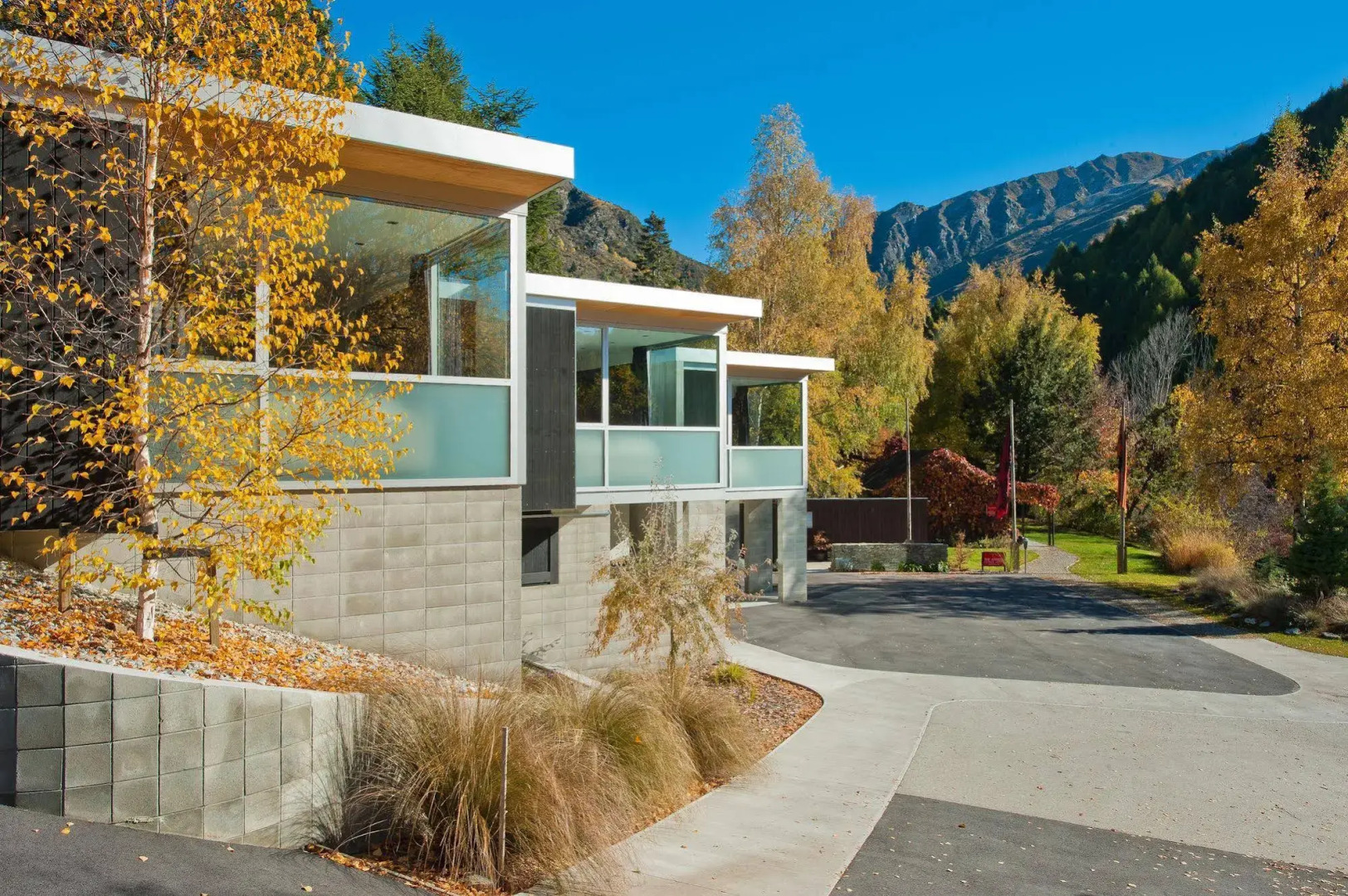 The Arrow Private Hotel