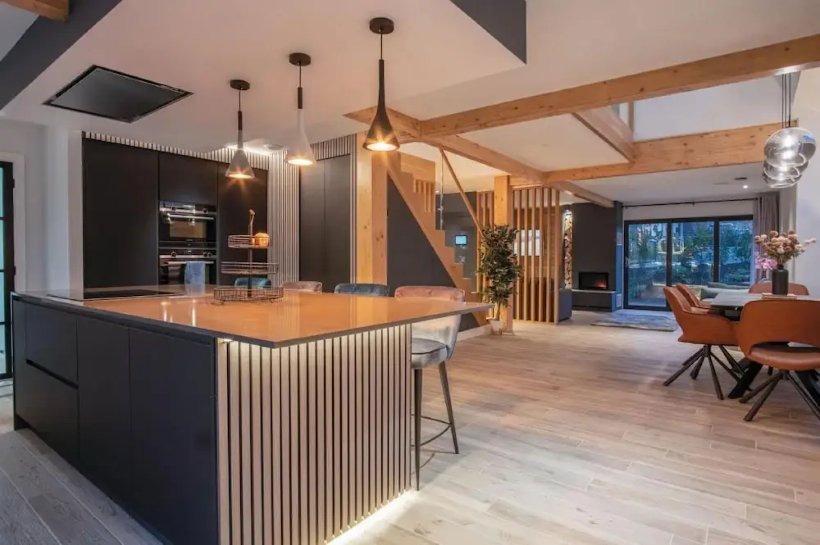 Ty Cyfoes - Luxurious 4 Bedroom - St. Florence