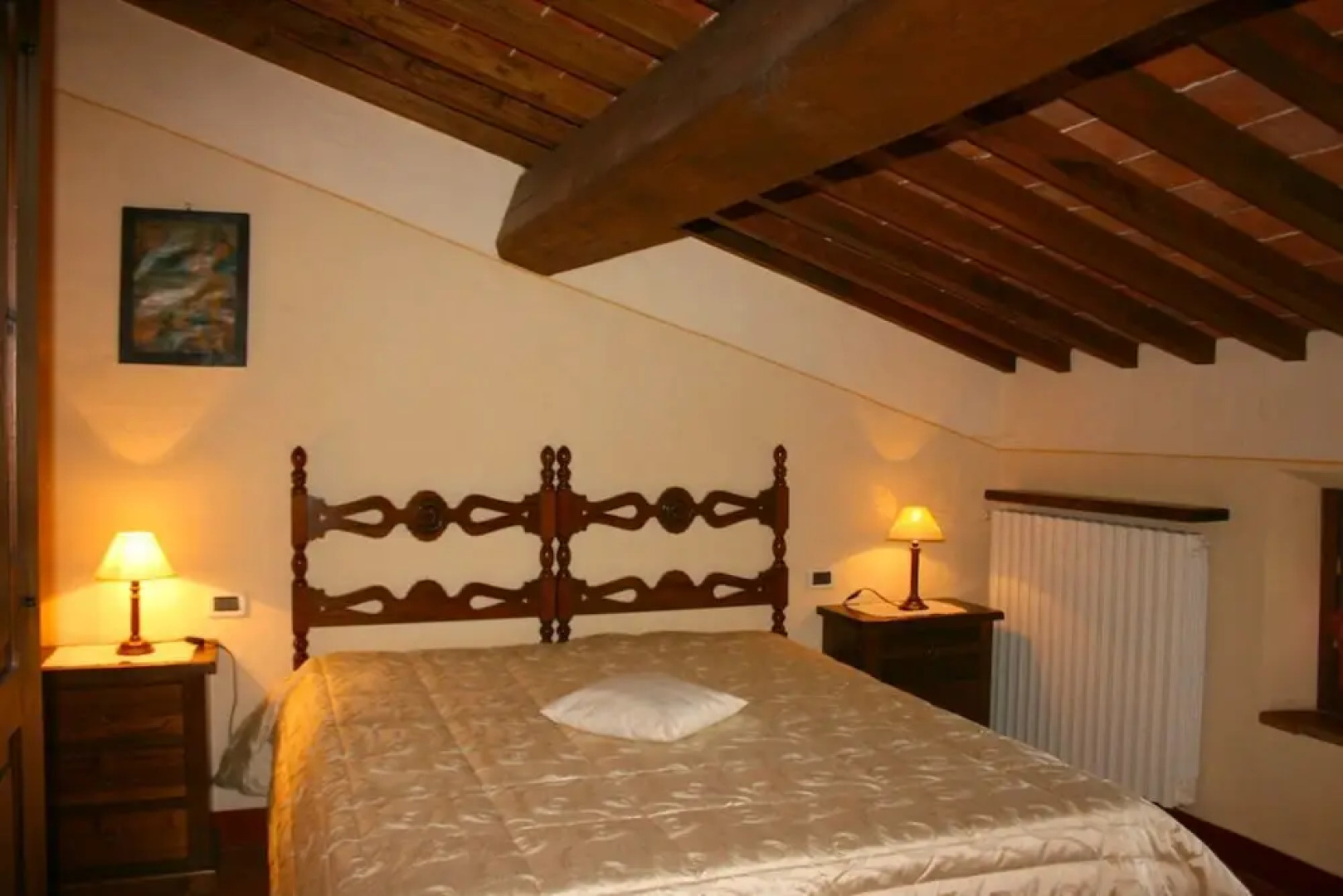 Private Villa with AC, private pool, WIFI, TV, terrace, pets allowed, parking, close to Arezzo
