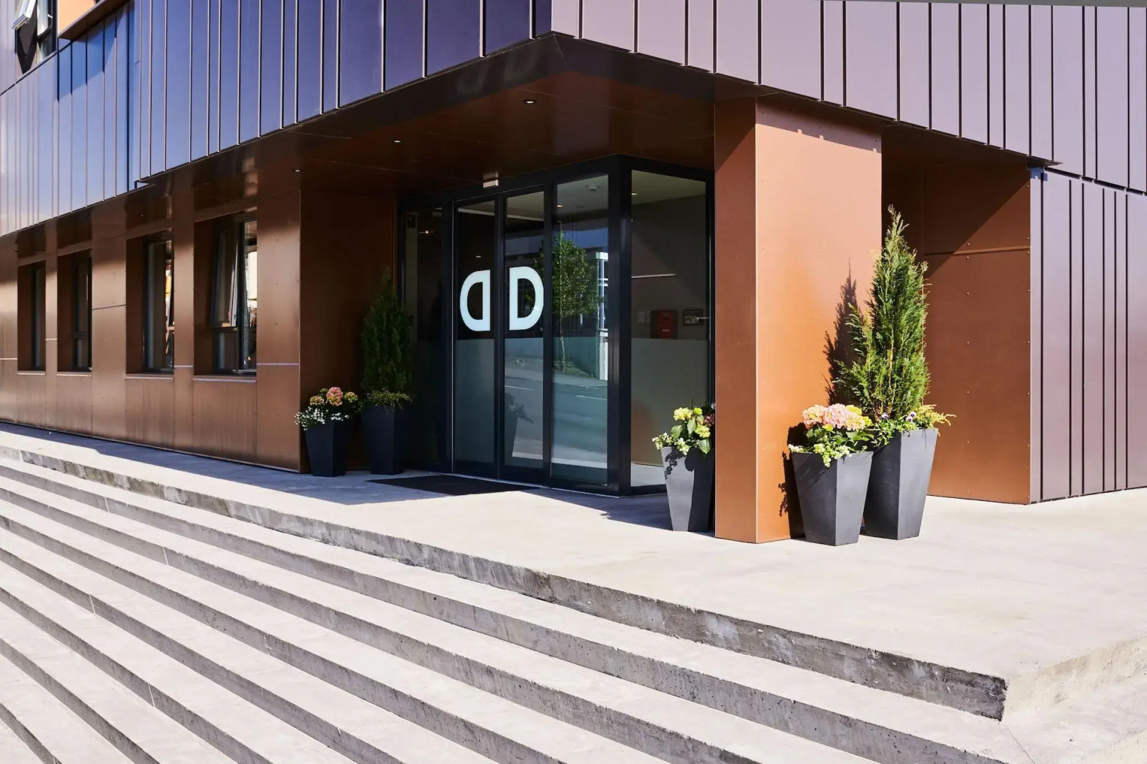 Отель Oddsson Midtown 