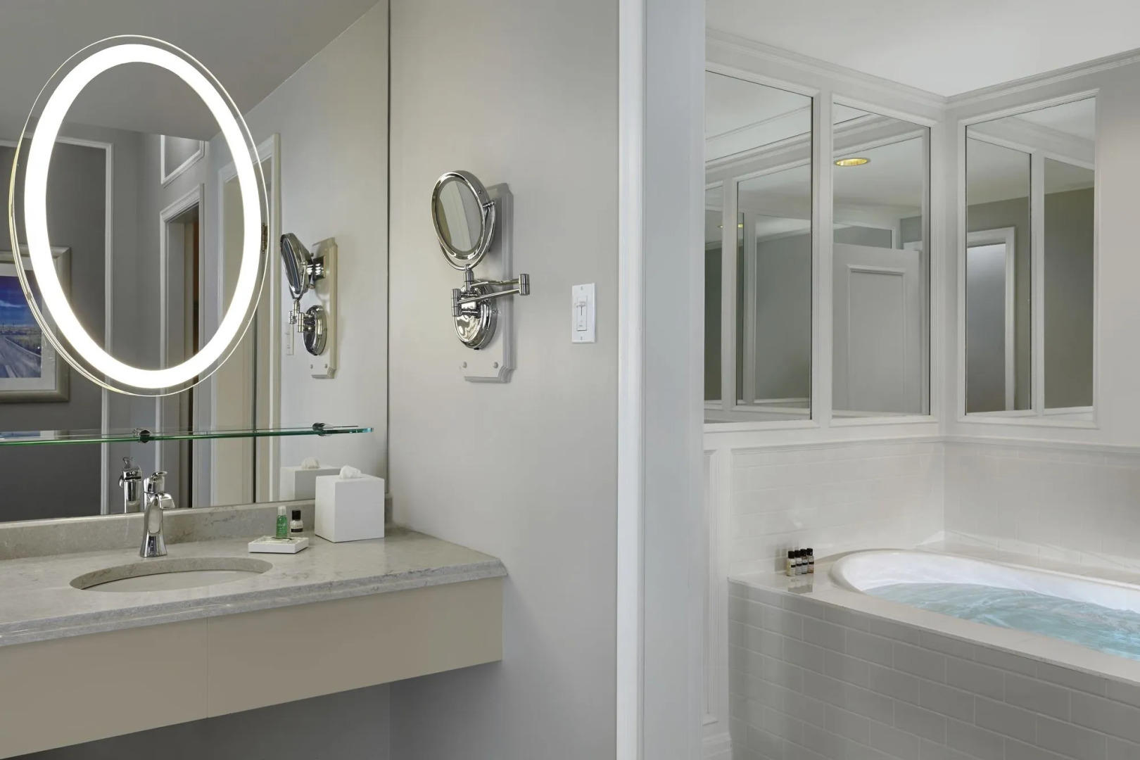 The Hotel Saskatchewan, Autograph Collection