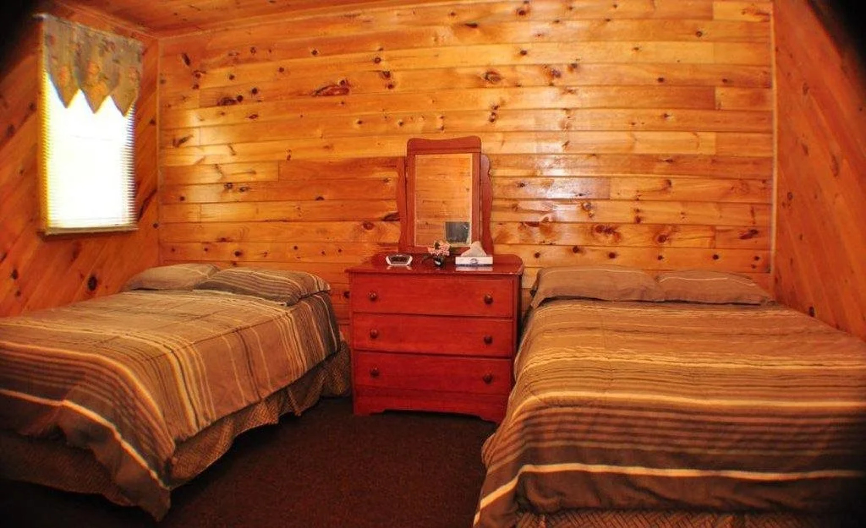 Valley Brook Inn & Cottages