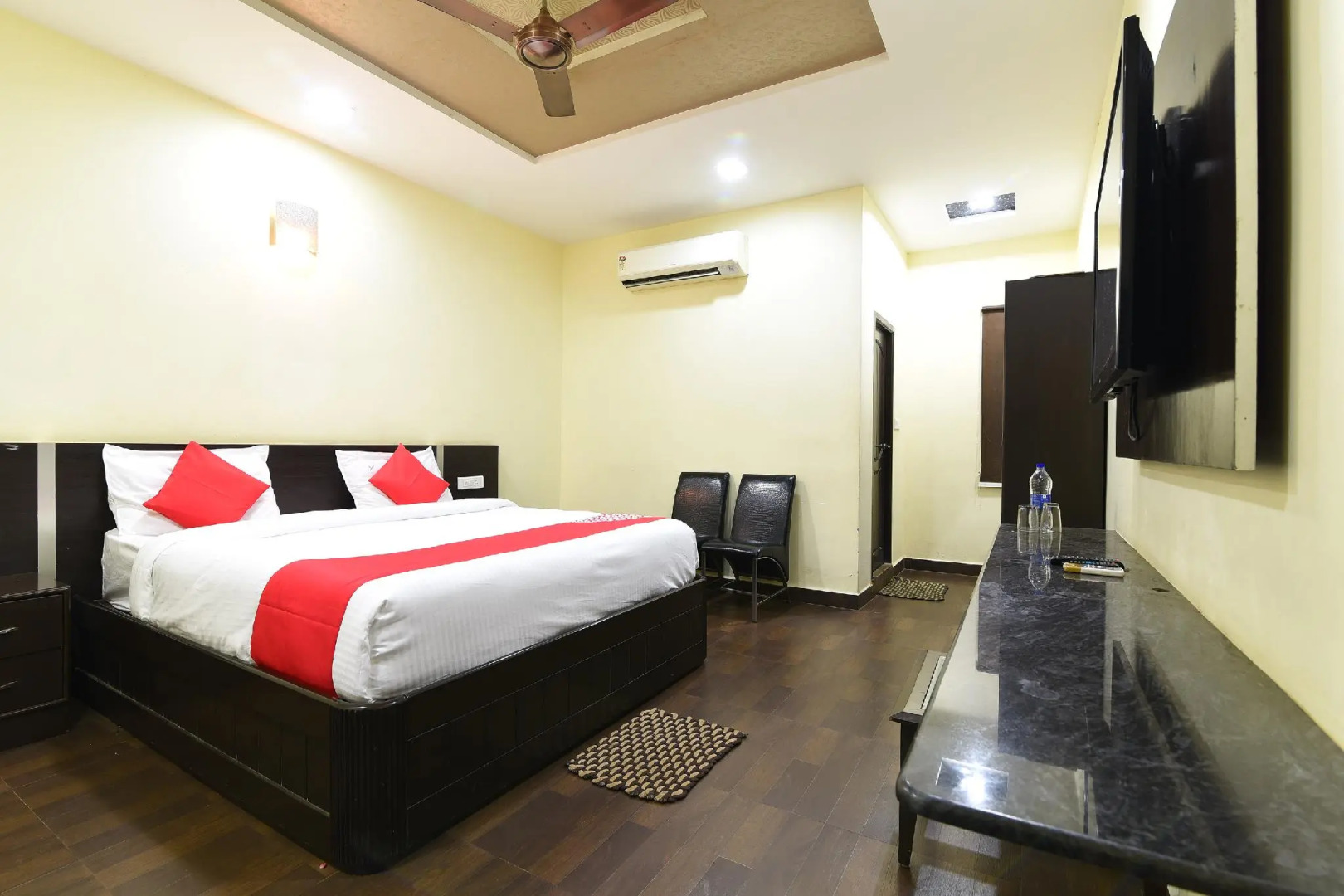 Capital O 41636 Celebrations Residency