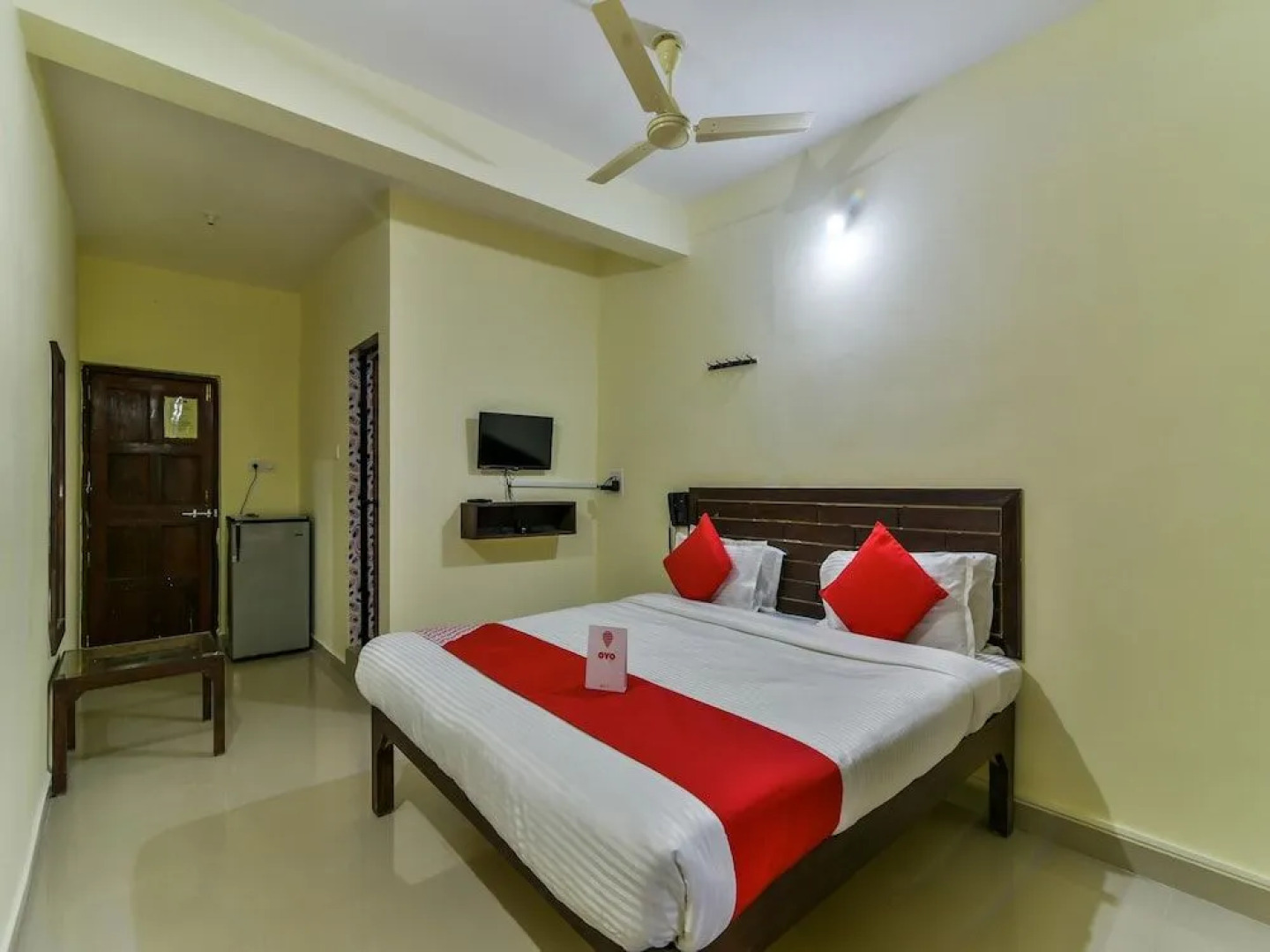 OYO 12889 Jovinho's Place