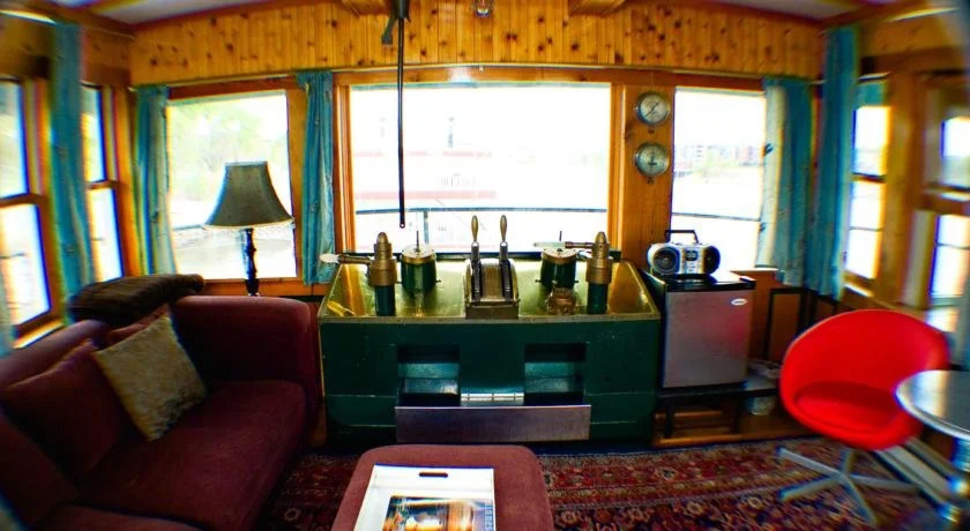 The Covington Houseboat