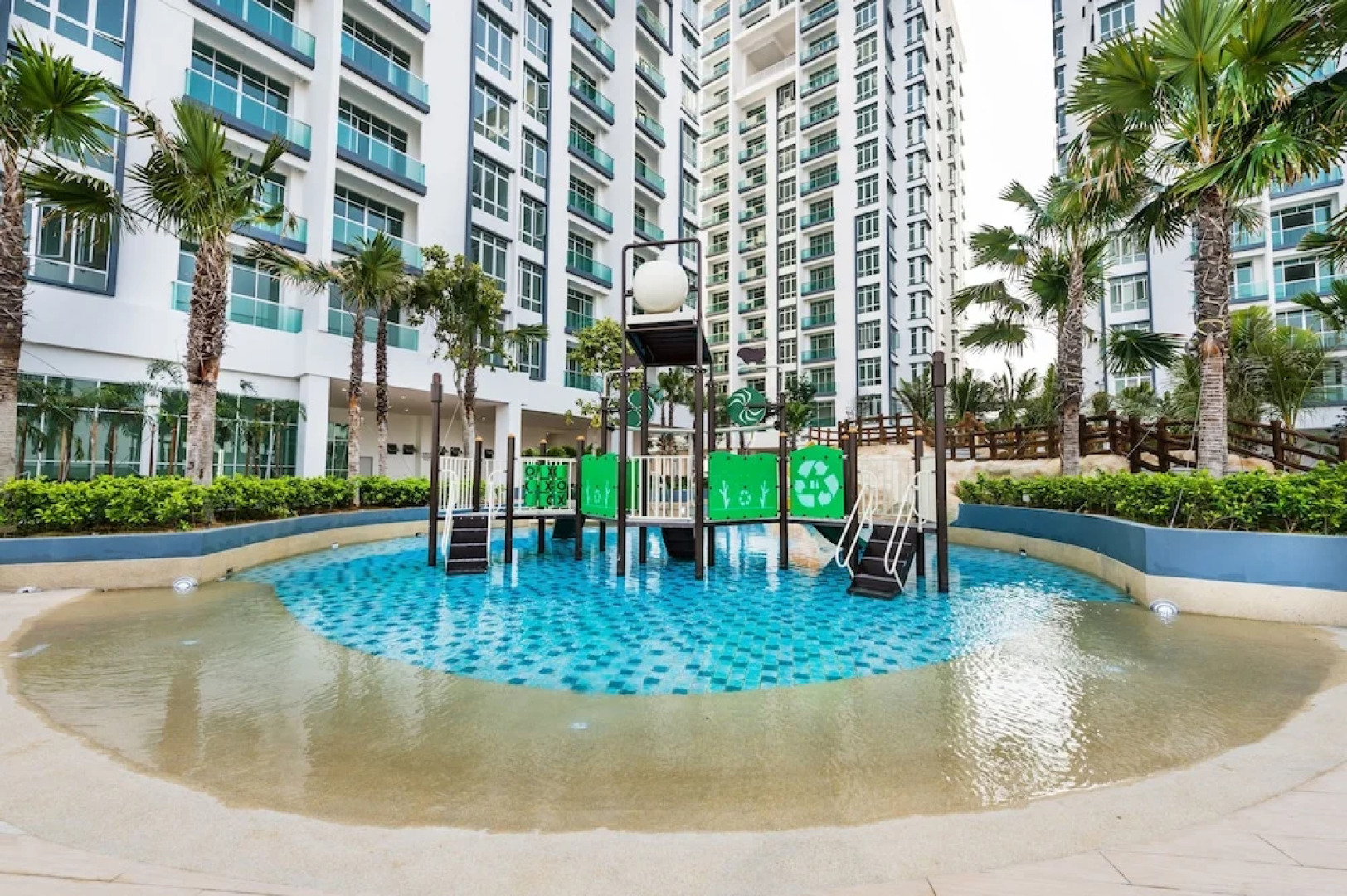 BM City Room and Apartment