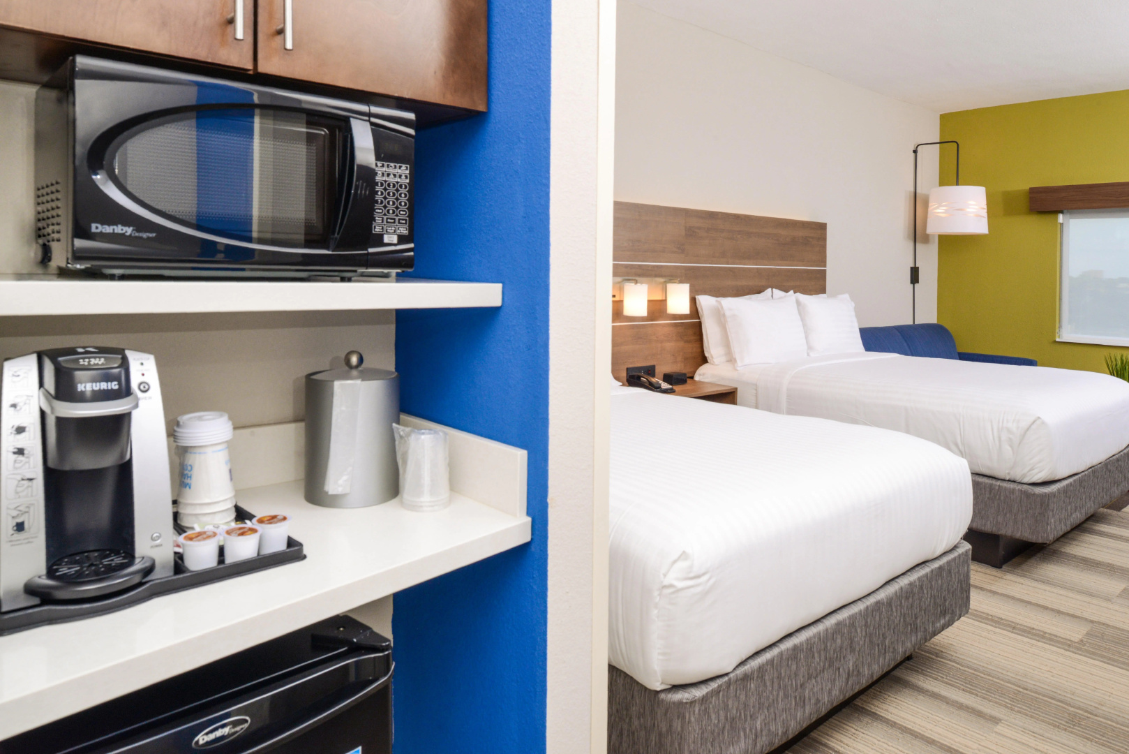 Holiday Inn Express & Suites St. Petersburg - Madeira Beach by IHG