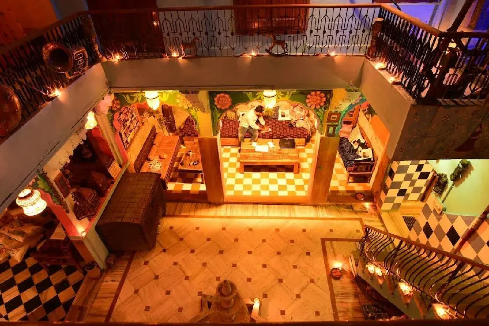 Pushp Guest House