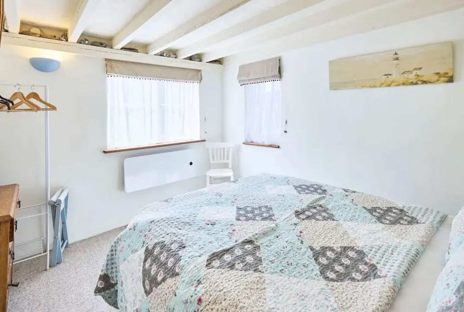 Host Stay Pebble Cottage