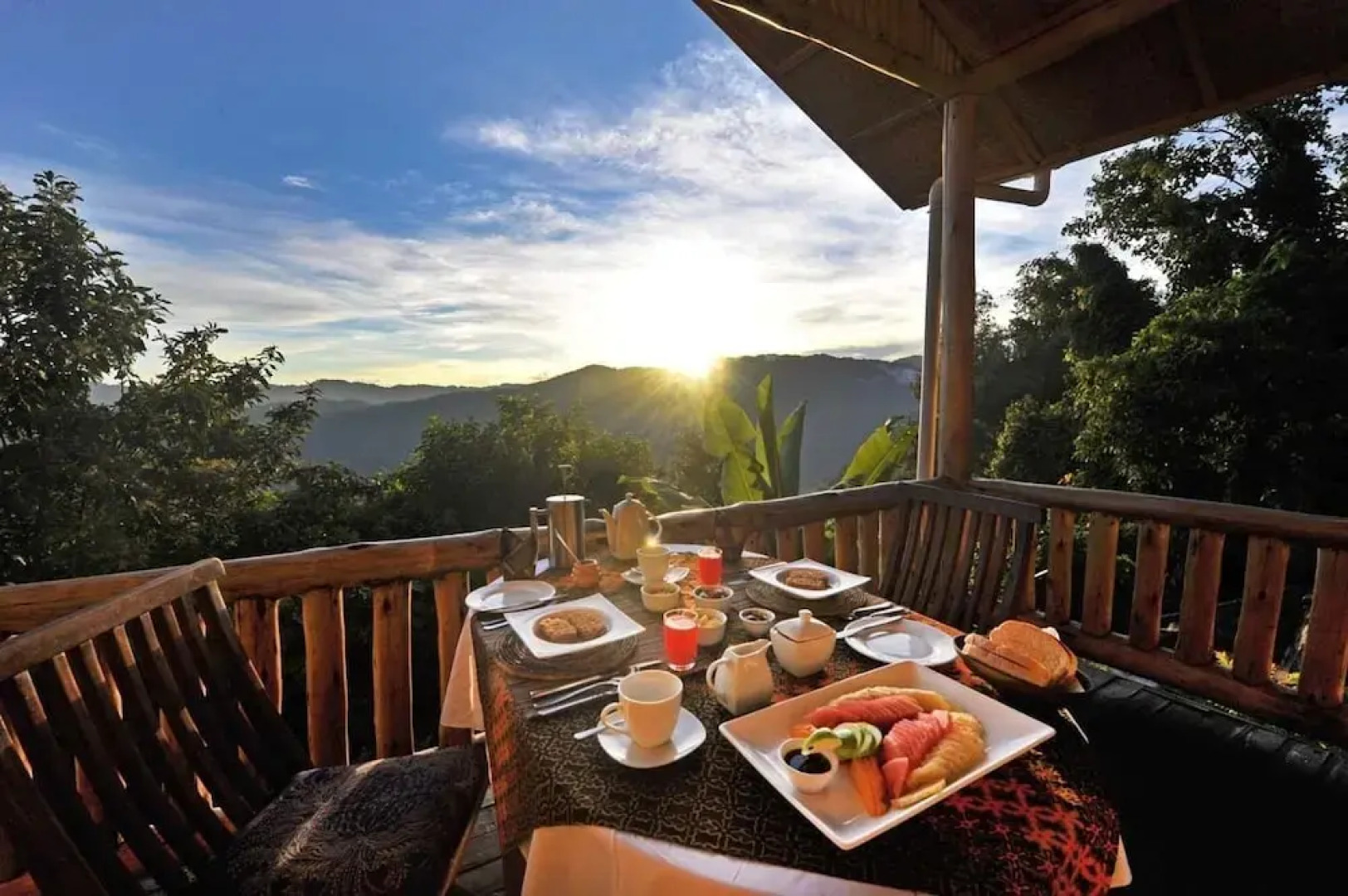 Nkuringo Bwindi Gorilla Lodge