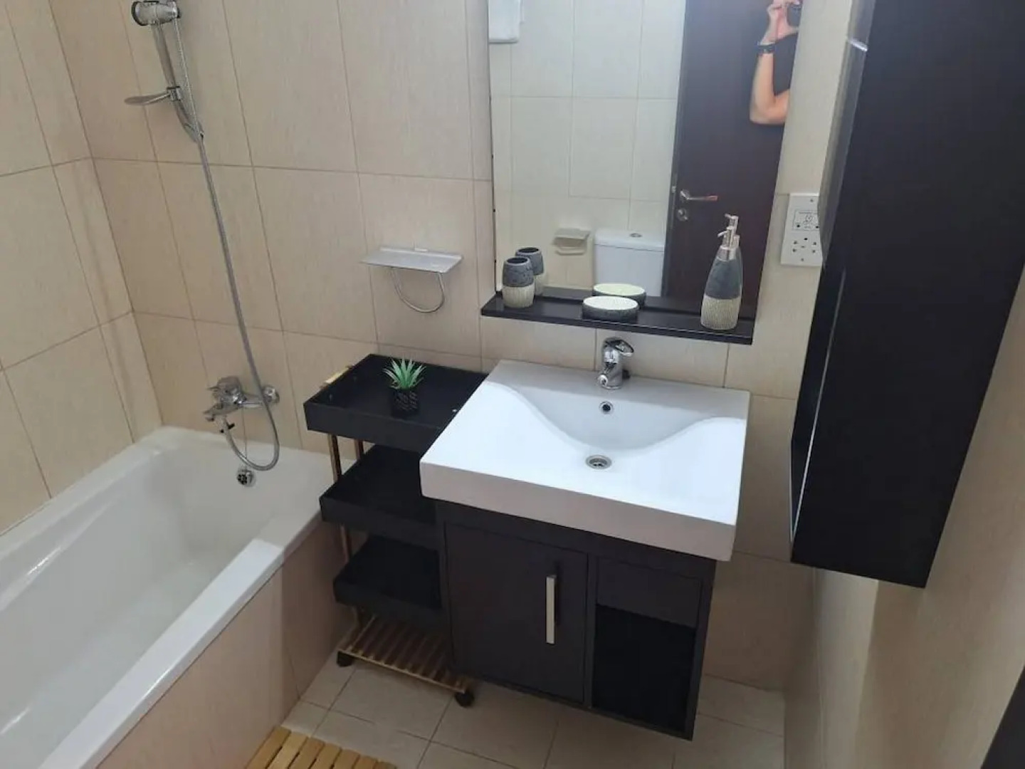 Paramount Gardens Resorts D204