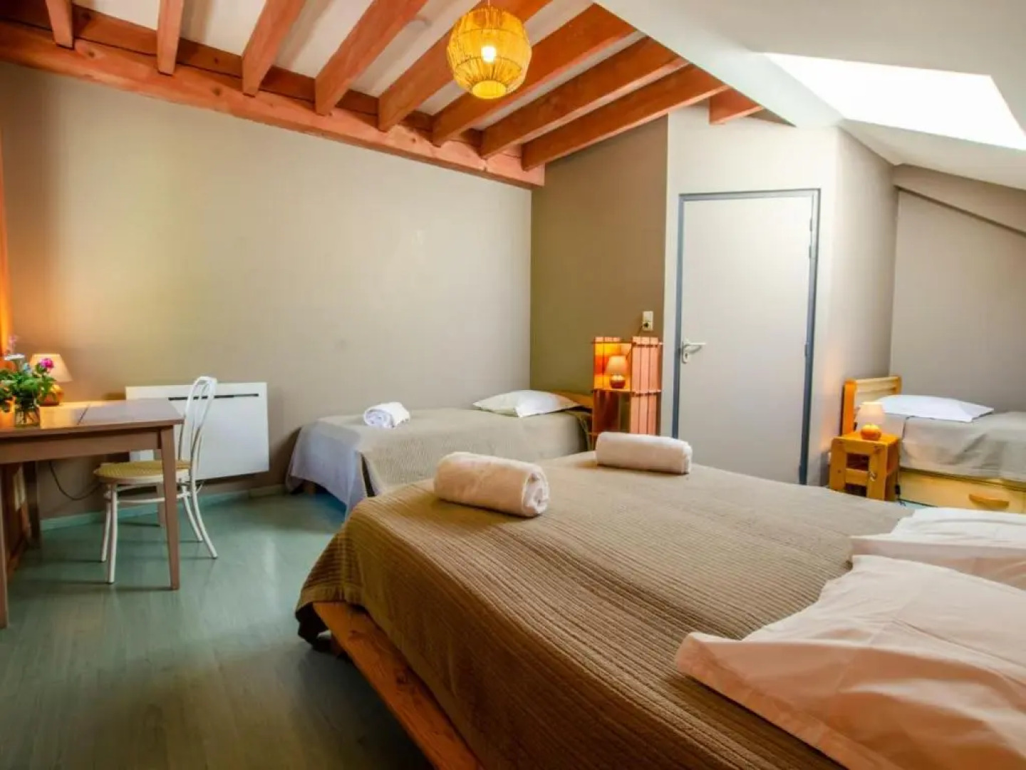 Gîte Bar-sur-Seine, 6 pièces, 14 personnes - FR-1-543-132