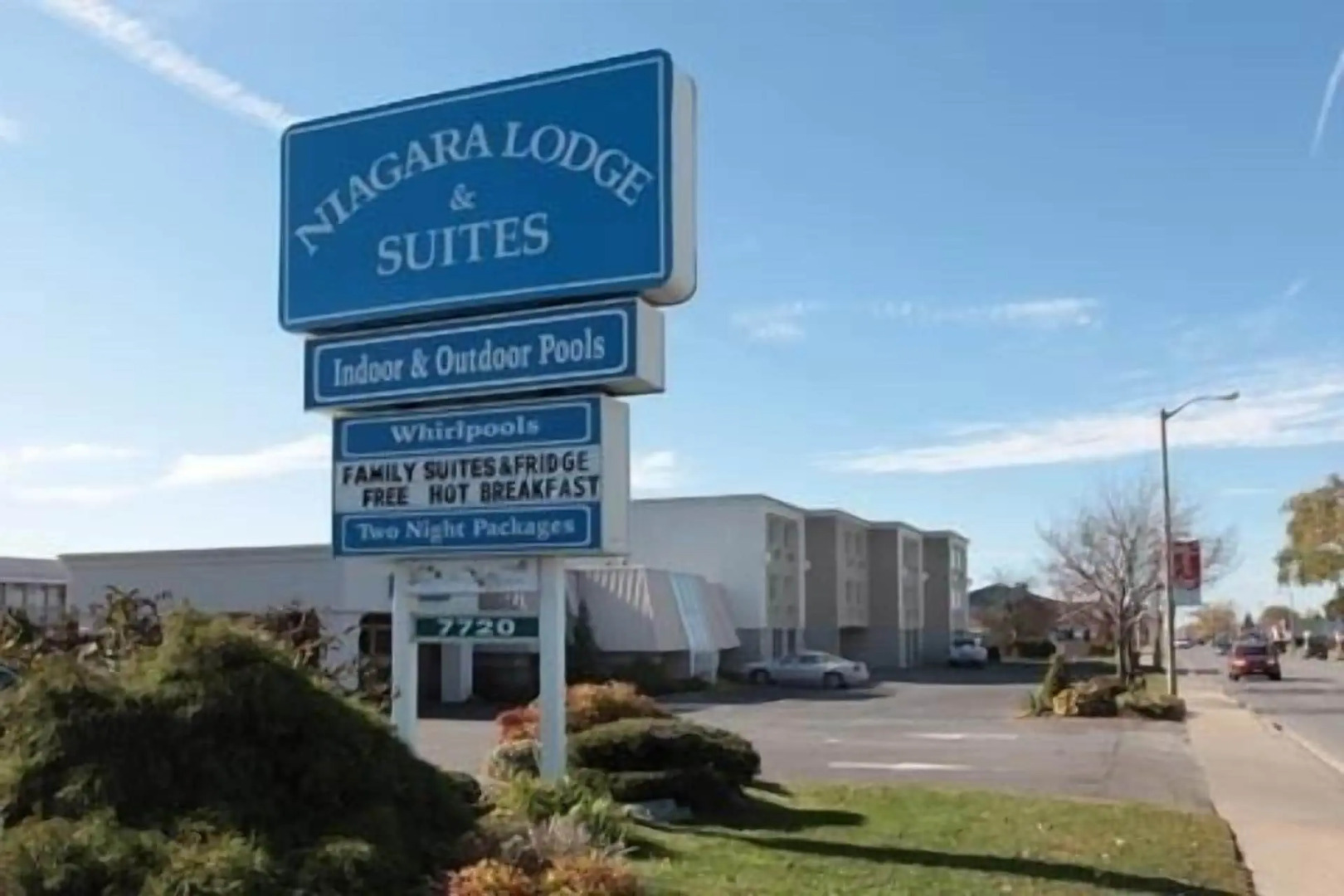 Niagara Lodge & Suites