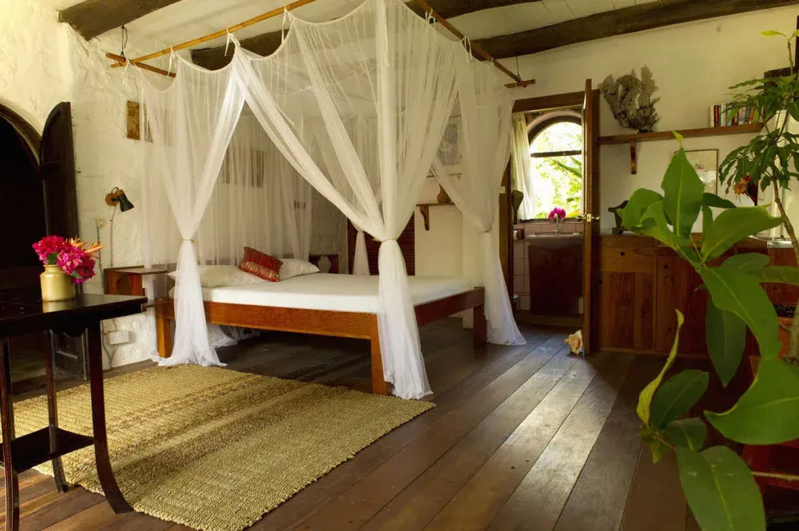 The Old Fort, Natural Hotel & Estate