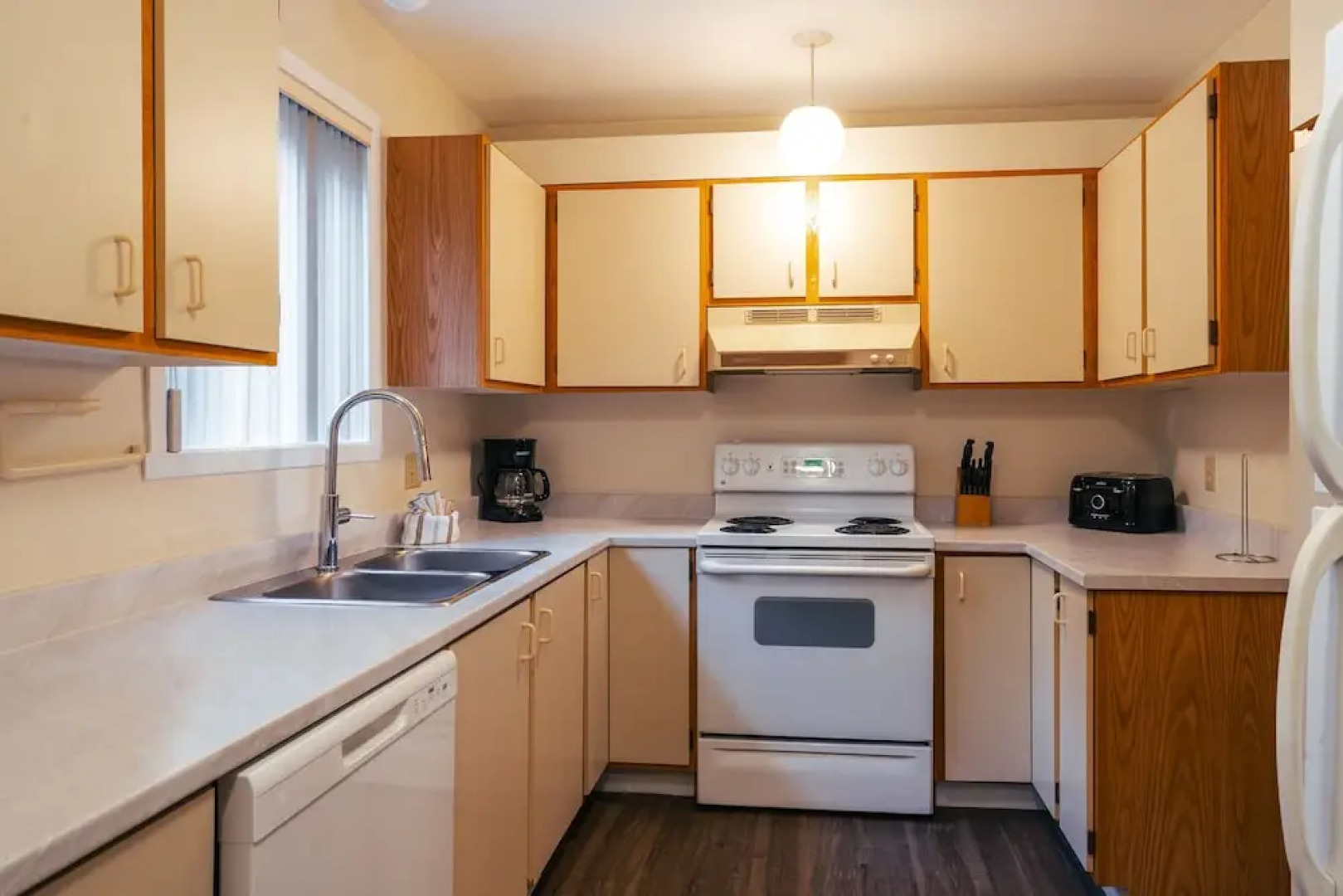 Mont Blanc Hotel & Condos