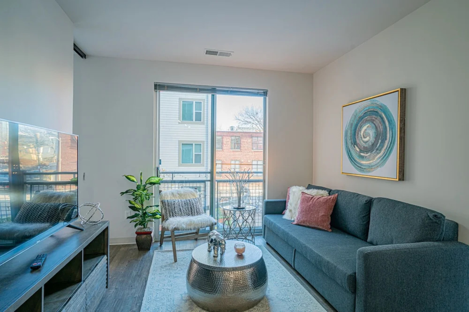 Washington DC Luxury Suites by H