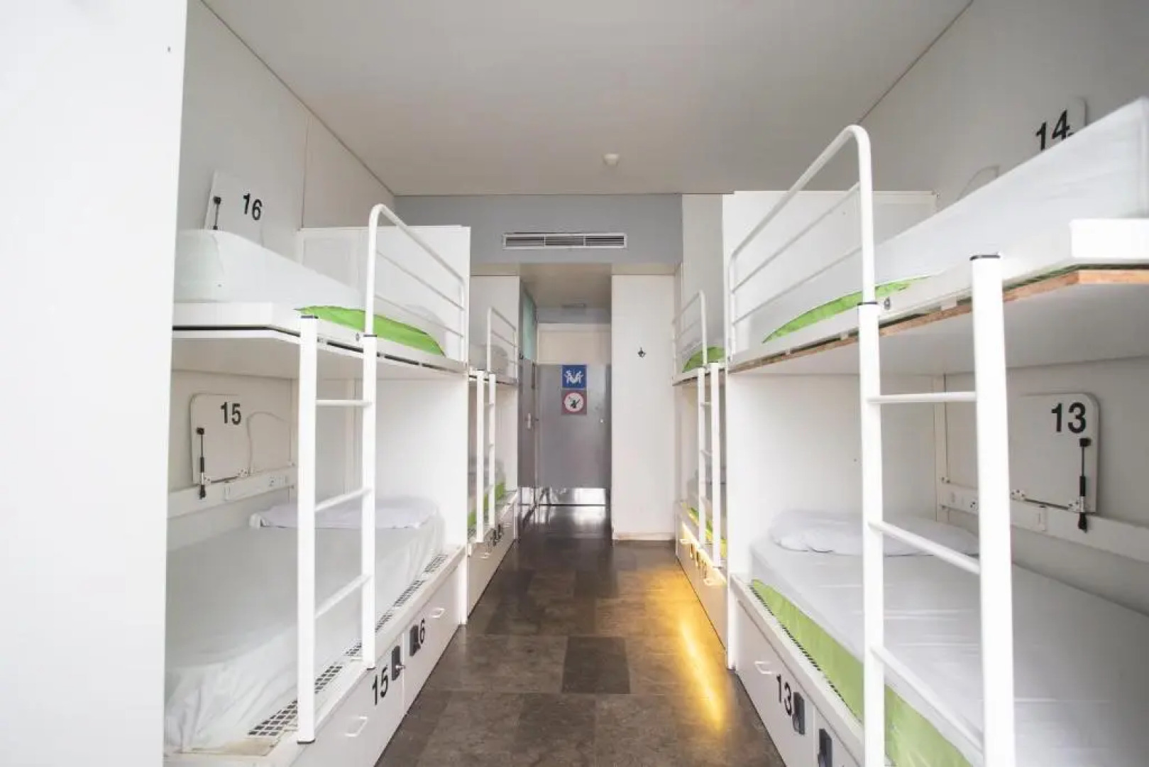 Urbany Hostel BCN GO!