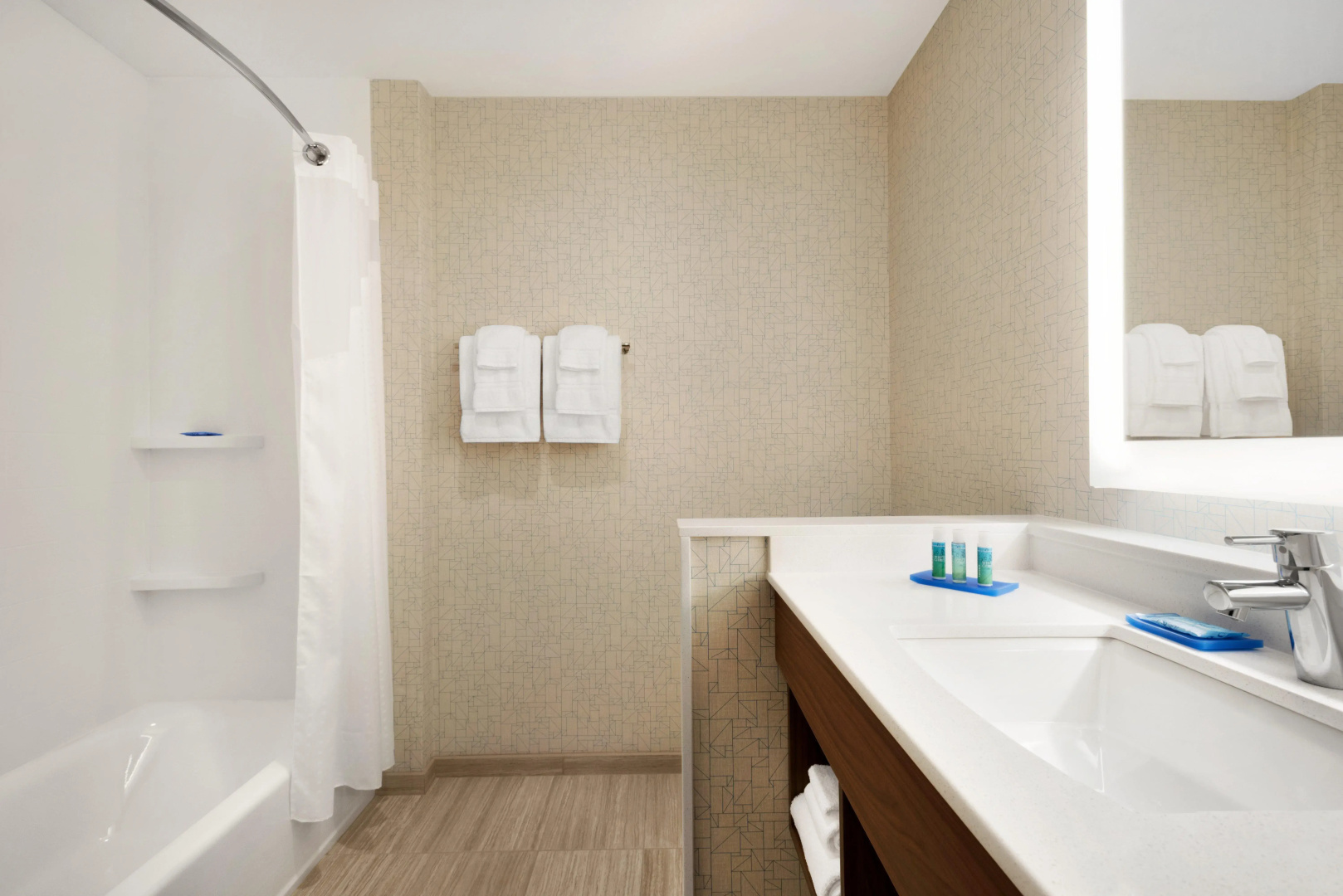 Holiday Inn Express & Suites-Cincinnati South - Wilder by IHG