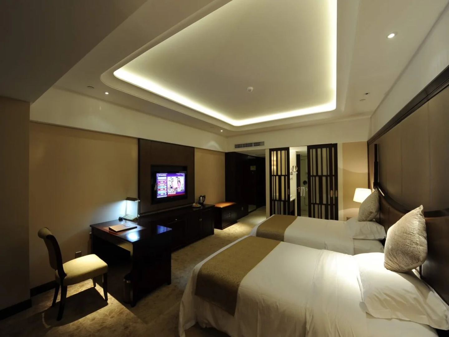 Dongyang Narada Grand Hotel