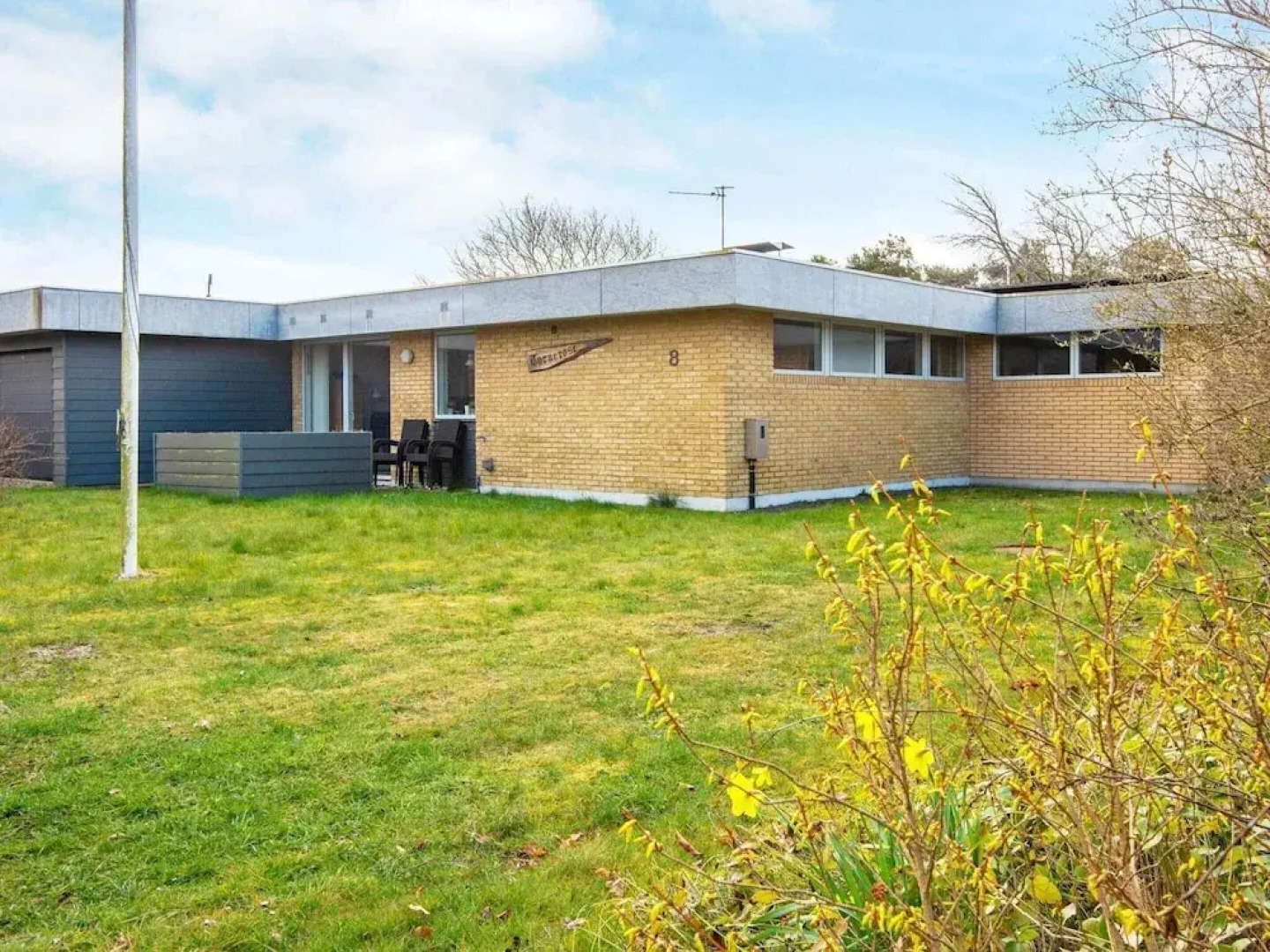 6 Person Holiday Home in Tarm