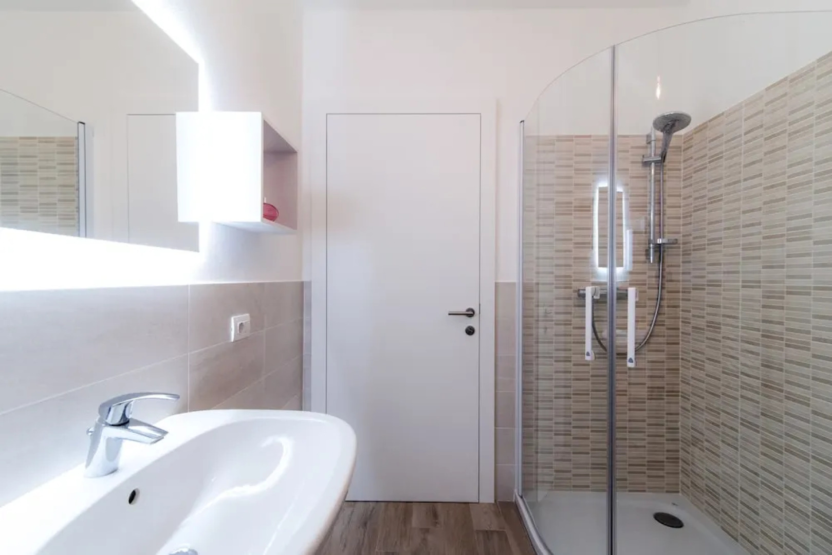 Magic Garden Como-Pool-Jacuzzi and amazing Lake view