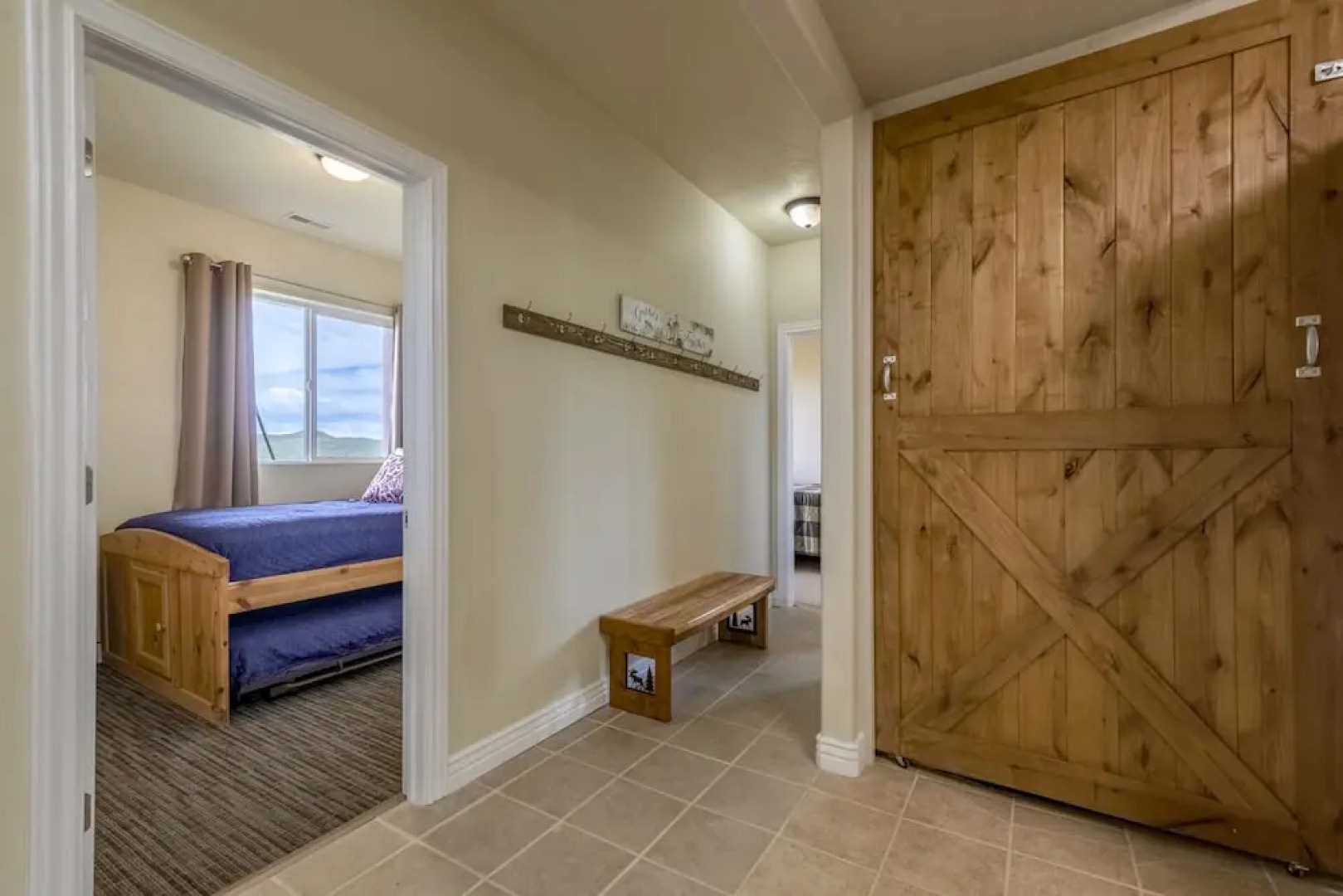 Family FUN Cabin! Sleeps 36, Mountainside w/ Beach Access, and Kid Paradise Yard