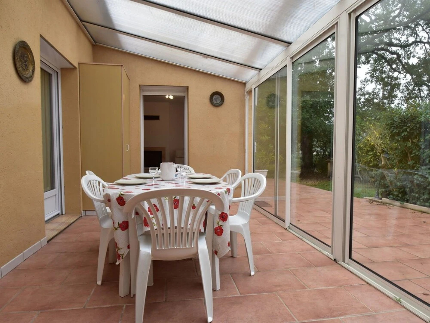 Modern Holiday Home in Belves with Swimming Pool