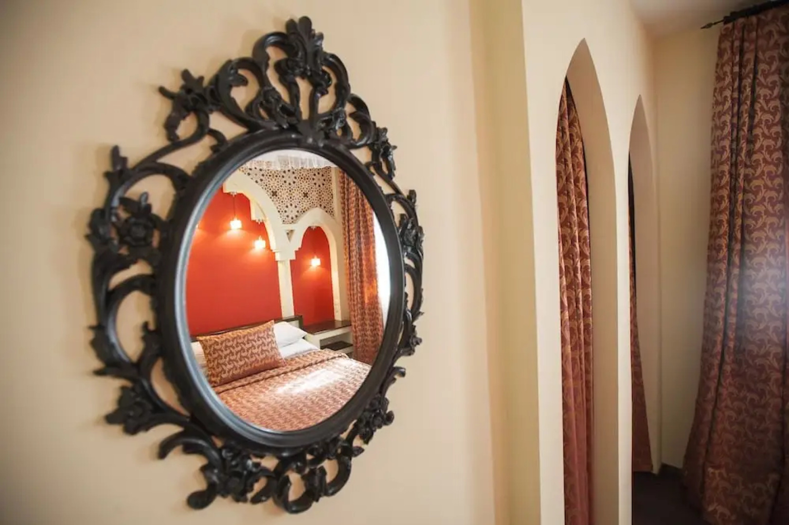 Отель «Шишки на Лампушке — Восточная Медина»