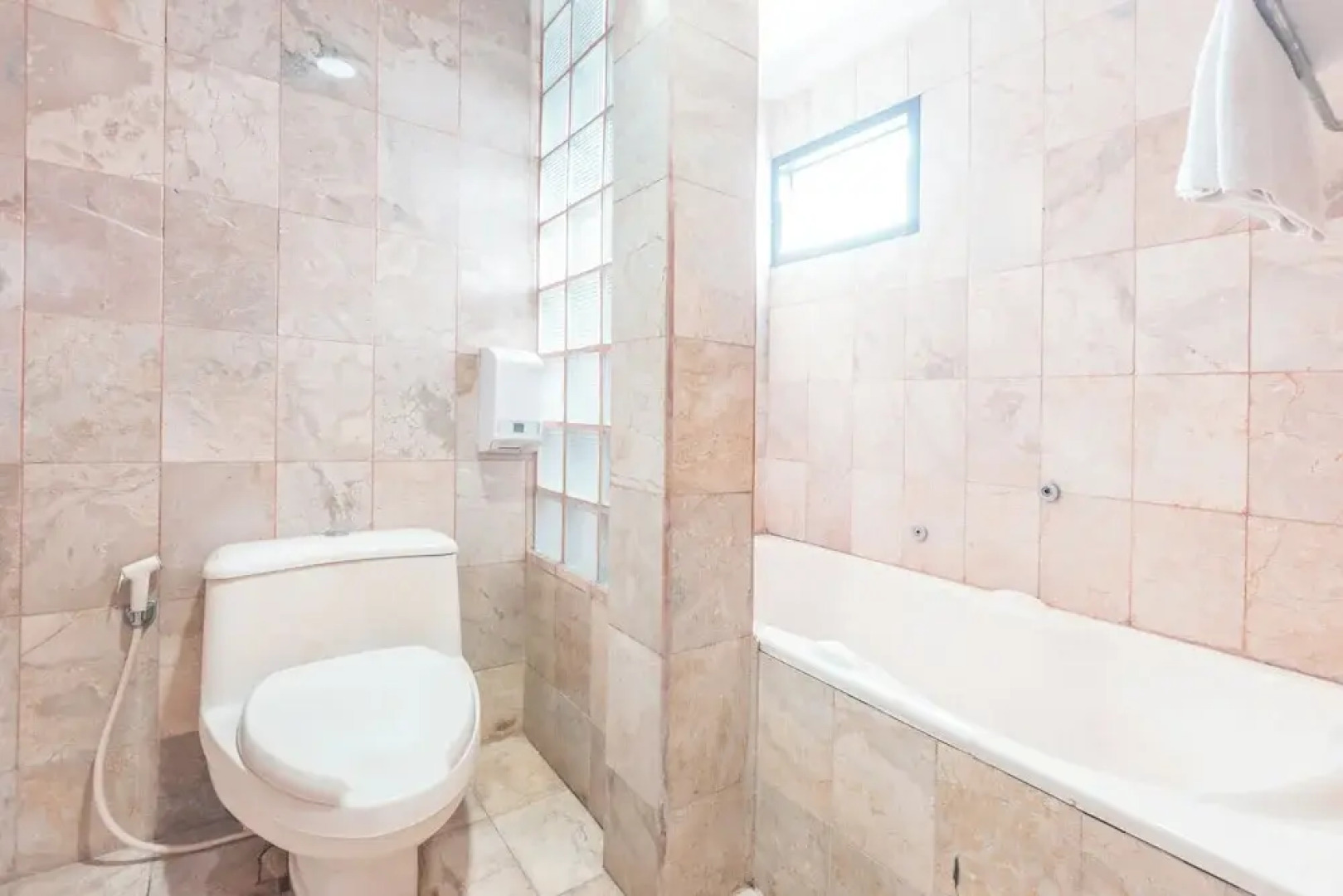 OYO 94759 Hotel Taman Cibinong