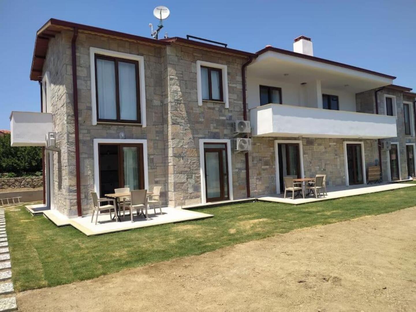 Datça'nın İncisi Karaincir'de Şirin Bahçeli Ev-1