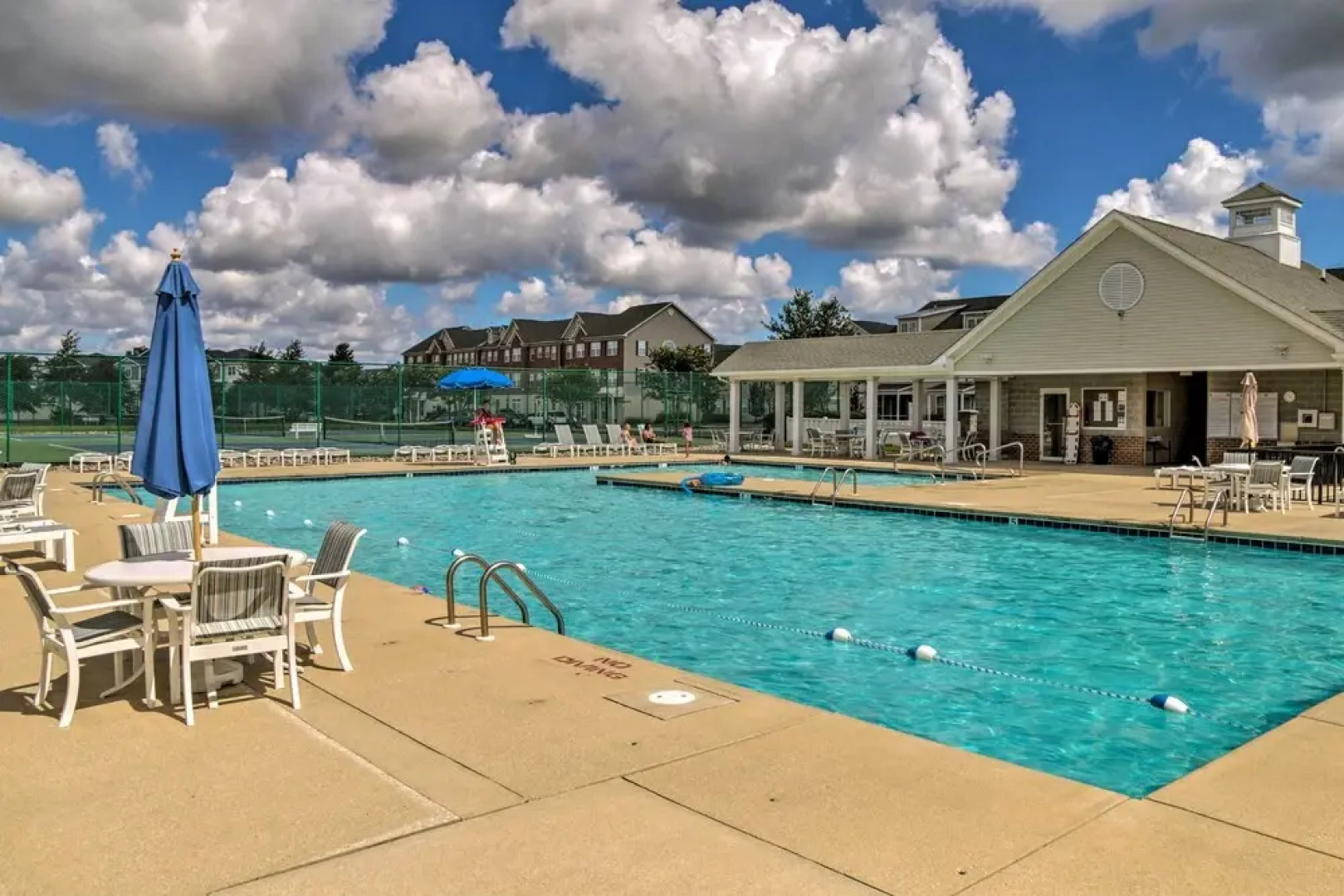 Lewes Condo w/ Pool Access: 3 Mi to the Beach!