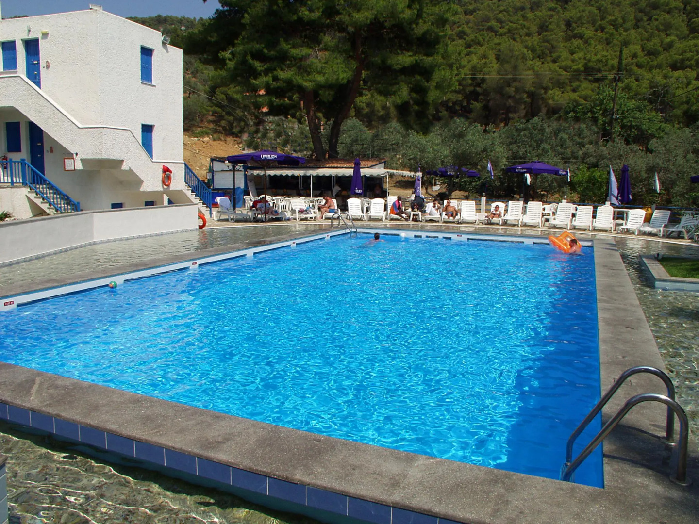 Cascade Holiday Resort