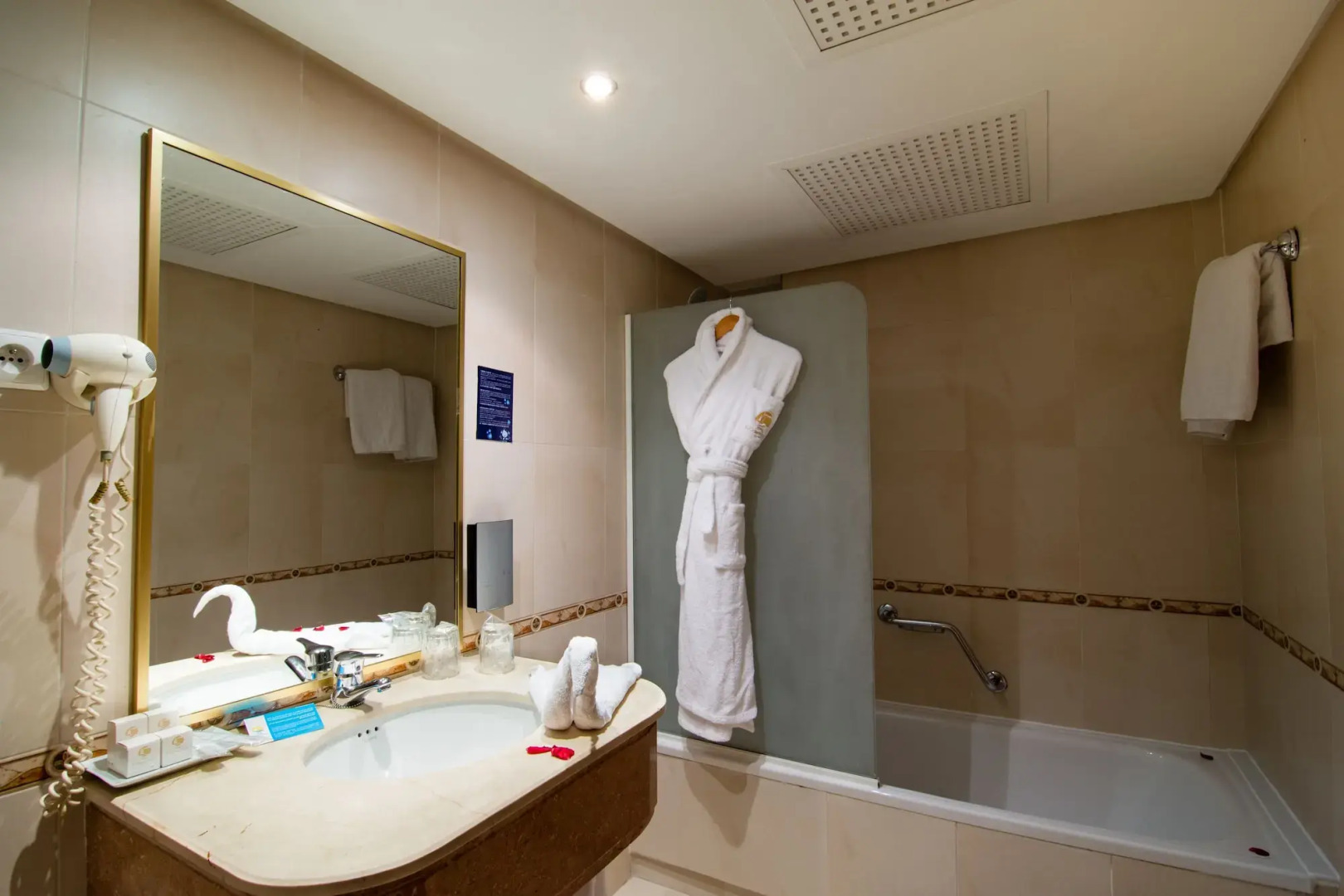 El Oumnia Puerto & Spa