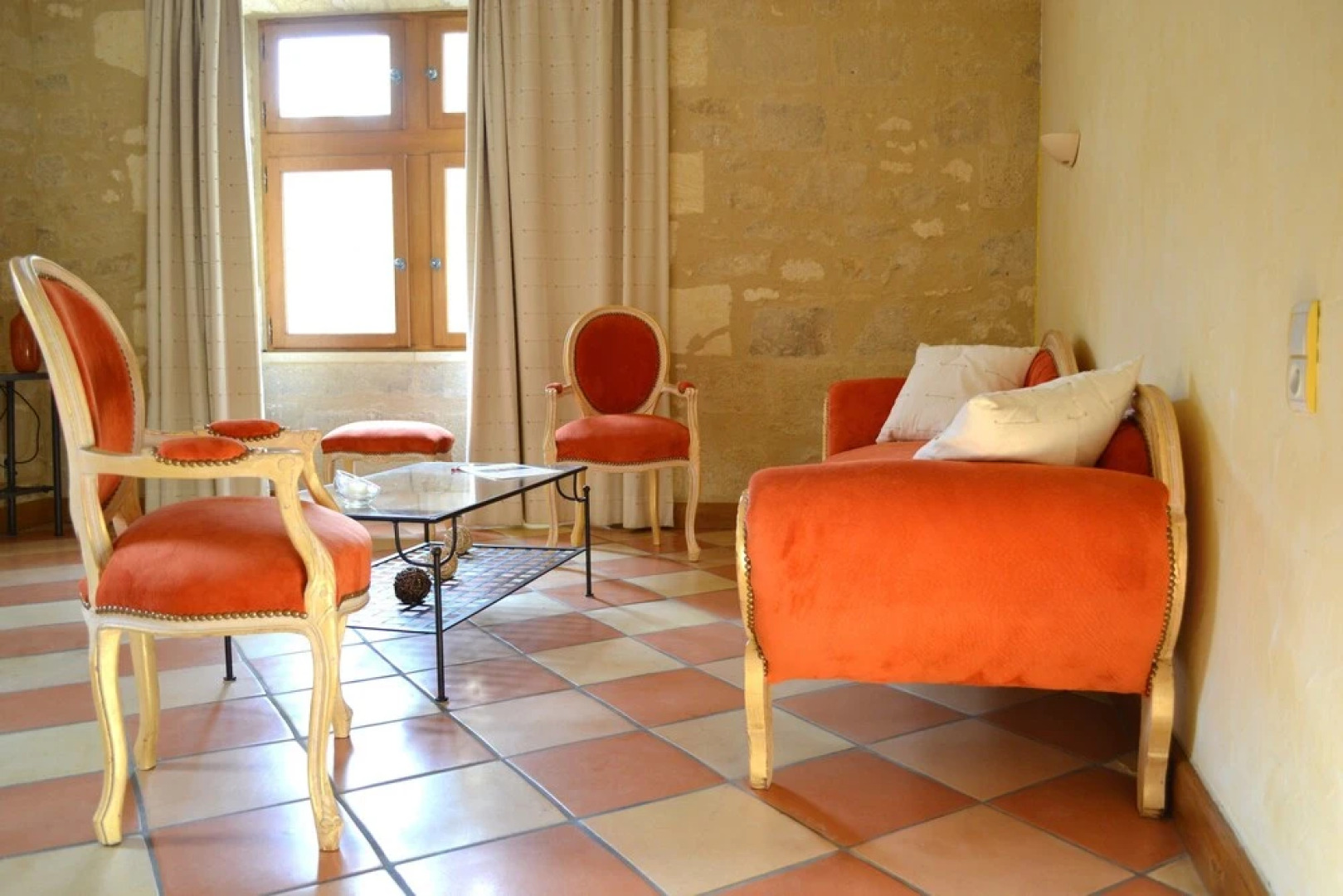 Les Feuilles dAcanthe