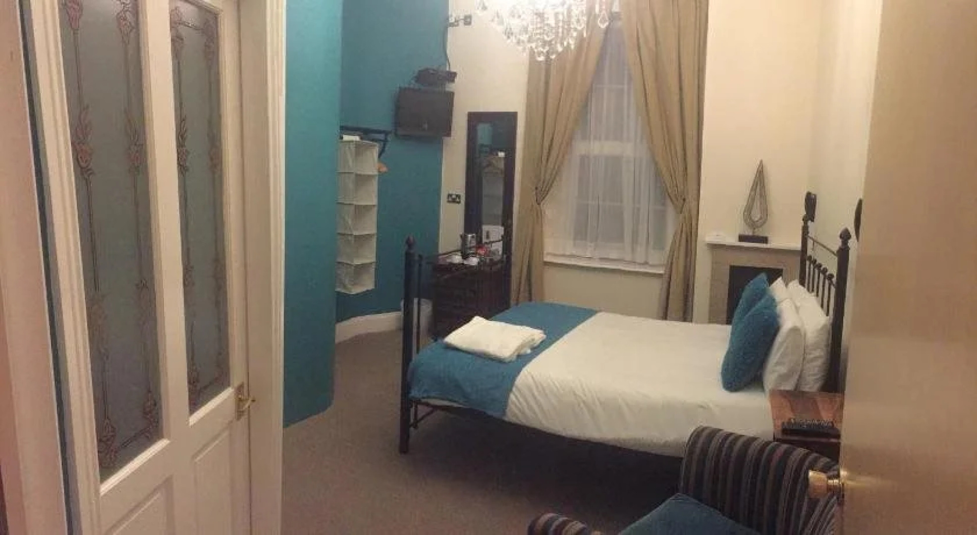 Crescent Garden House