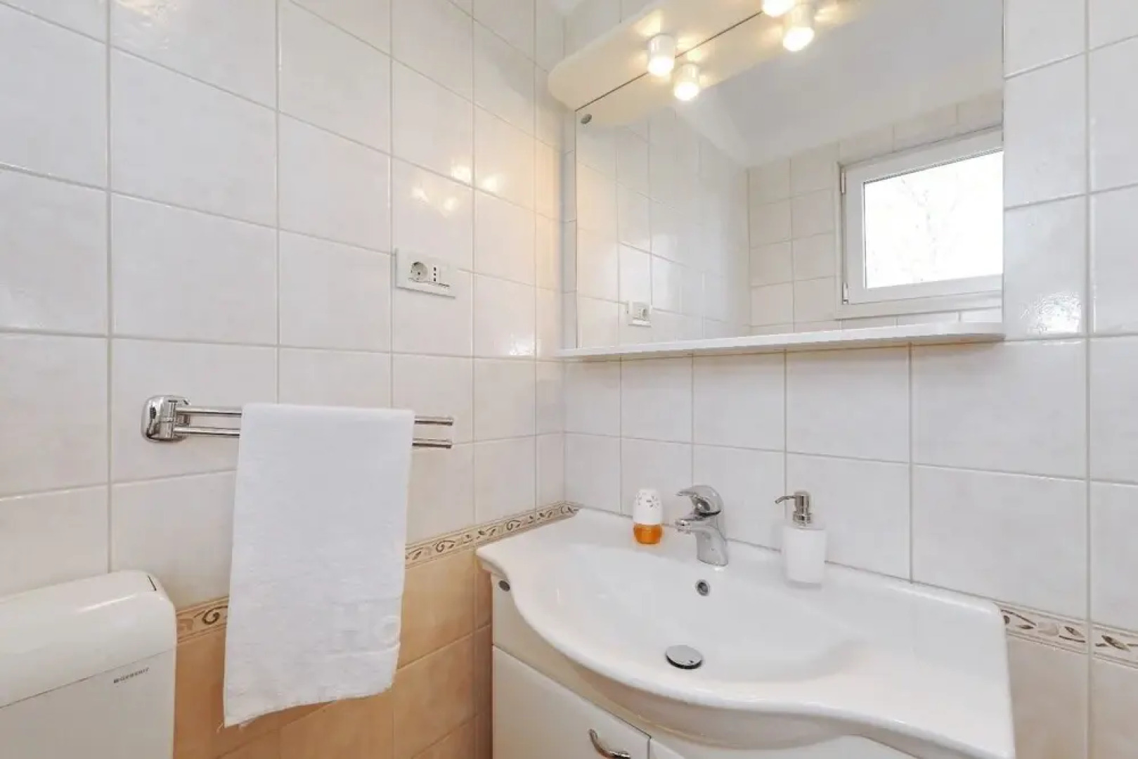 Suzana - Green Oasis - A1