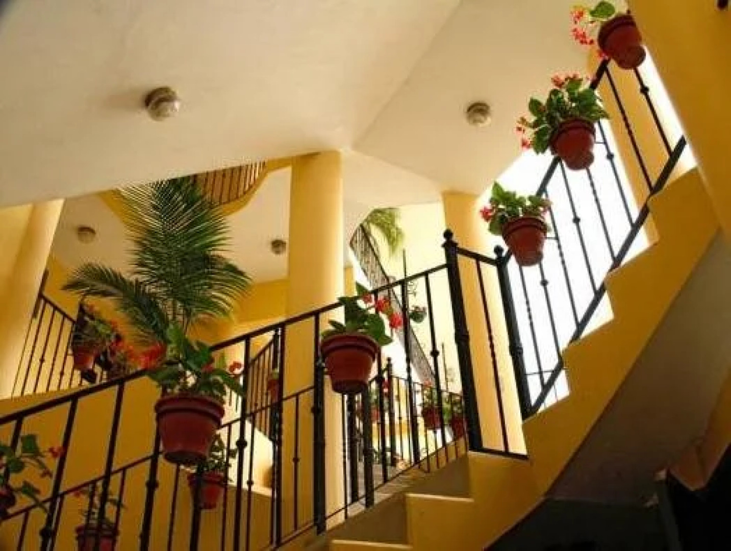 Lucky's Hotel y Casino