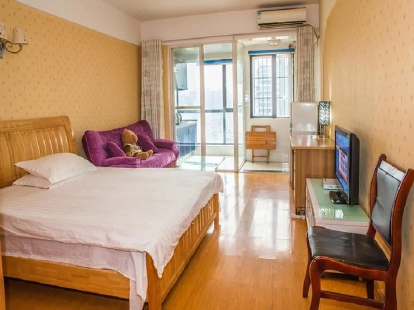 Crystal Love Serviced Apartment