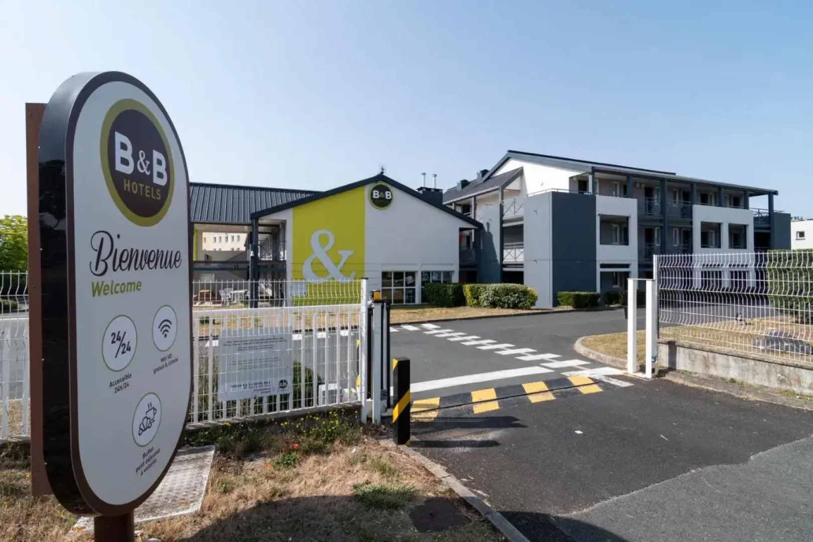 B&B HOTEL Châteauroux Aéroport