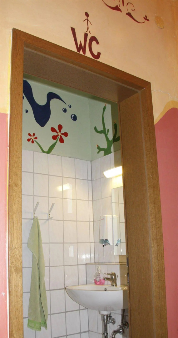 Lollis Homestay - Hostel