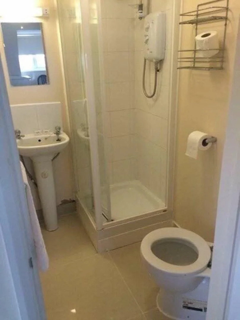 The Greenwich Rooms - Burger & Bird Bar & Restaurant