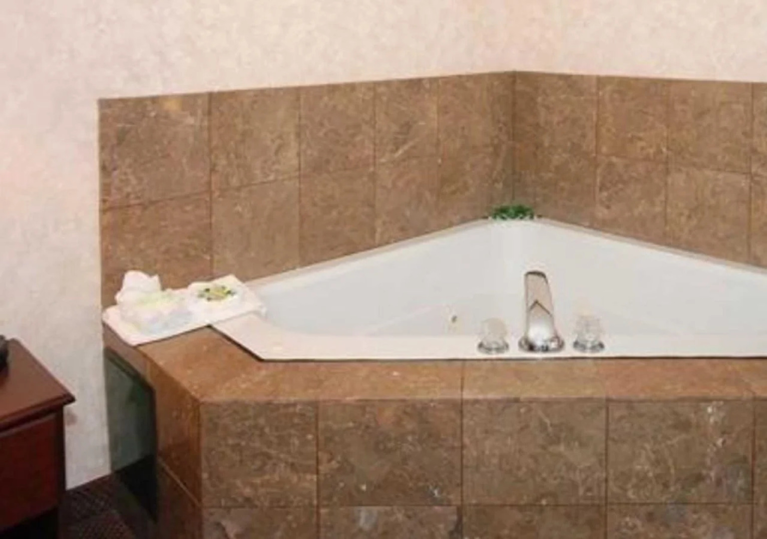 Quality Inn & Suites Tarboro - Kingsboro