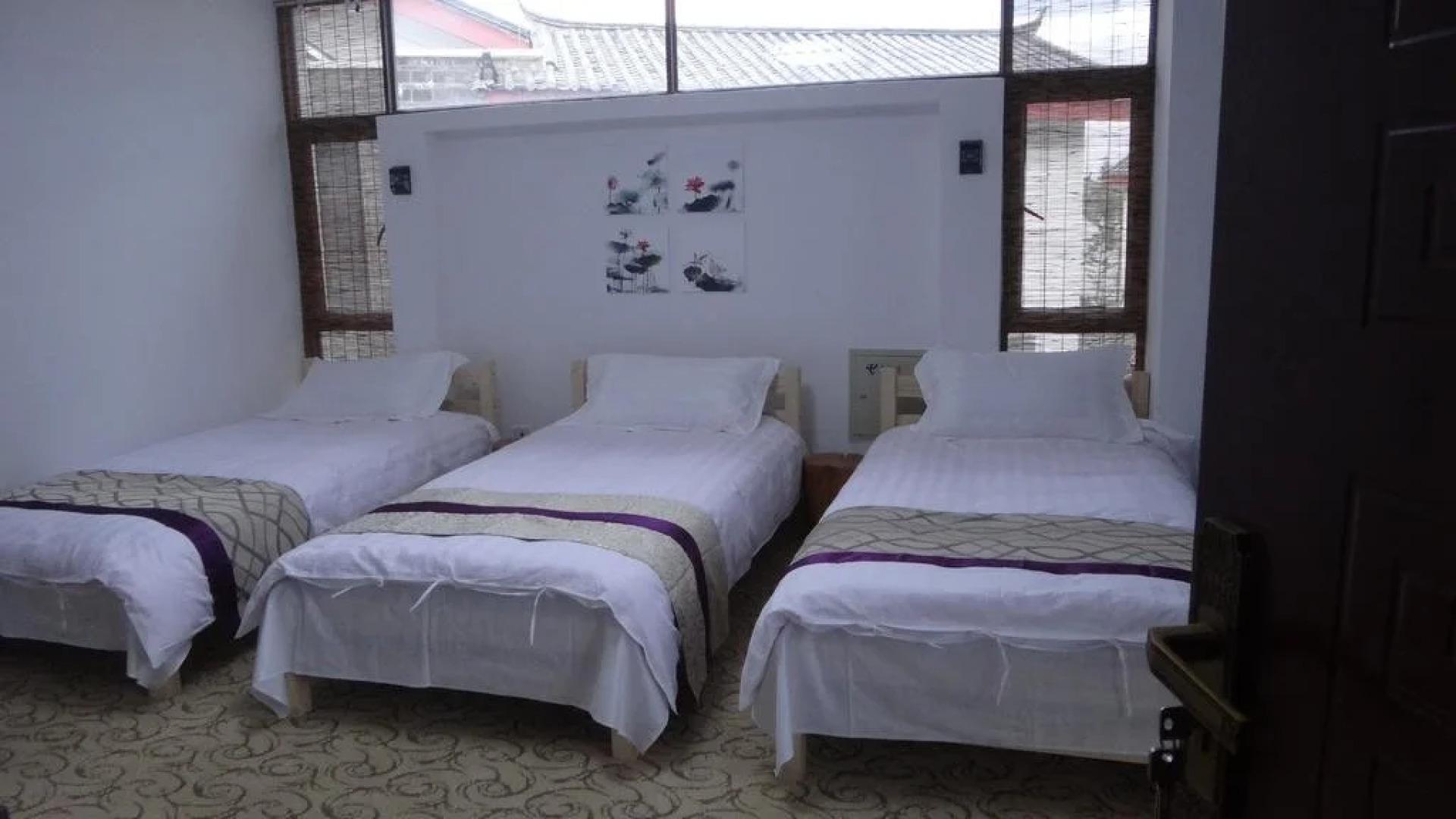 Lijiang Shuhe Caravan