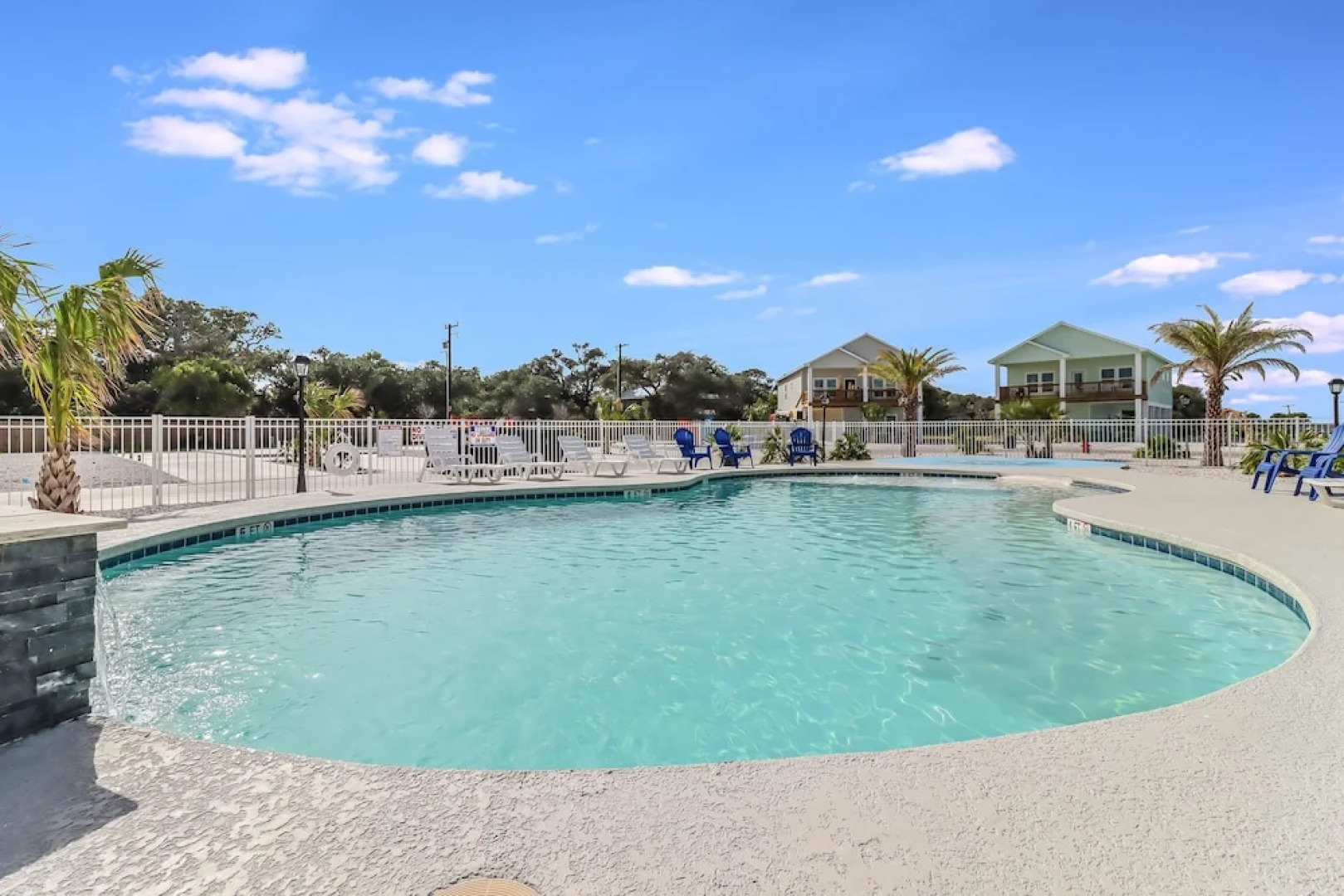 Casa Grande Sp131 5 Bedroom Home by RedAwning