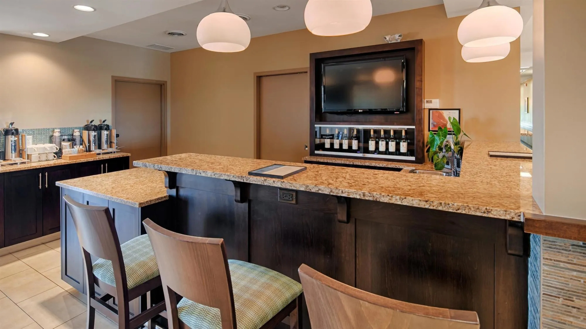 Best Western Plus Walkerton Hotel & Conference Centre