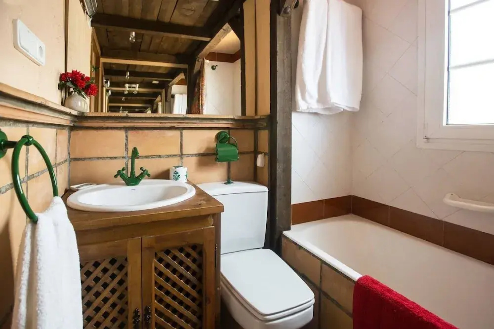 Bugaboo Cove by Keywii, 7 Pax, Sierra Nevada