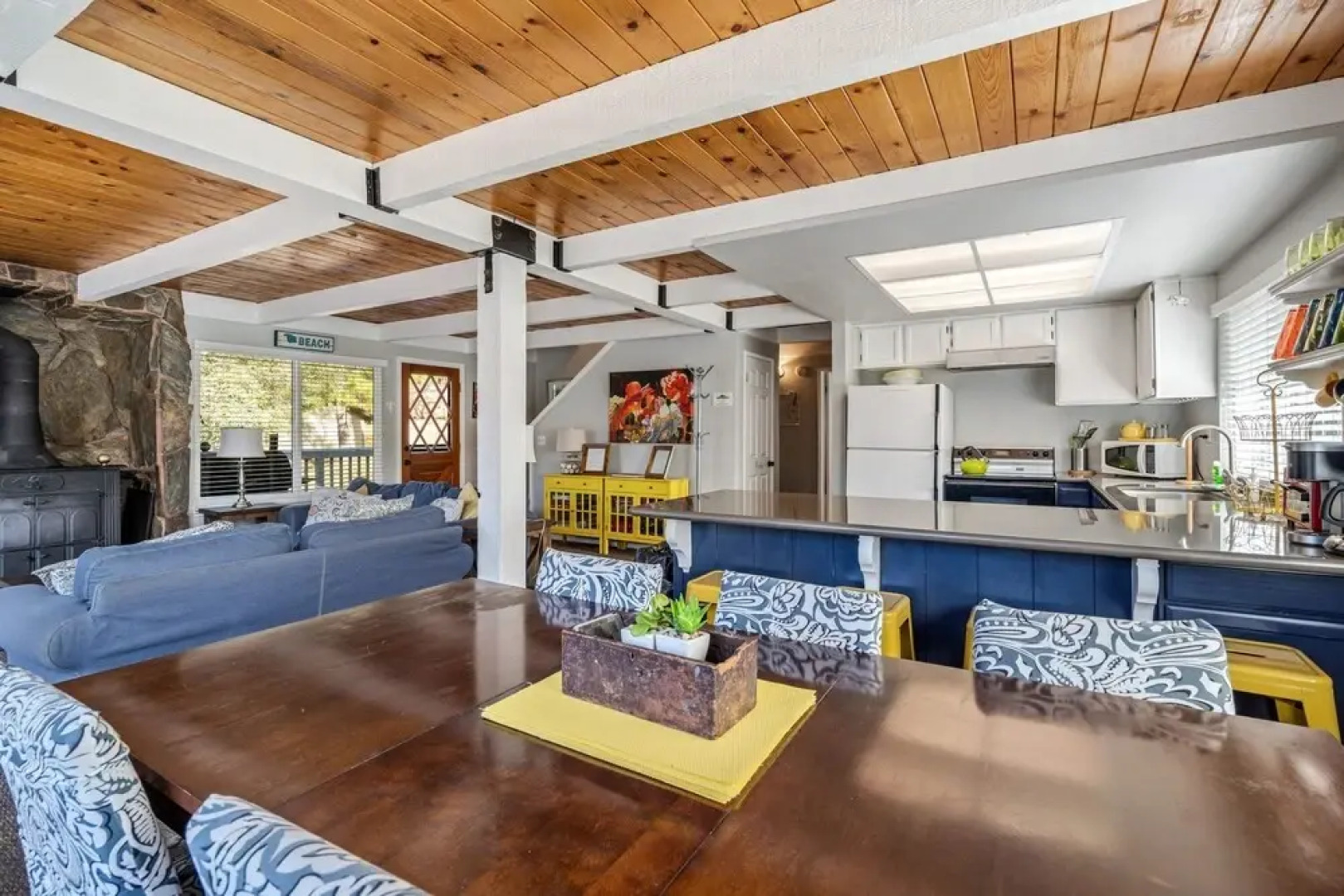 Escape At The Lake - Awesome Location Directly Across the Street from the Lake Lodge Beach by Yosemite Region Resorts